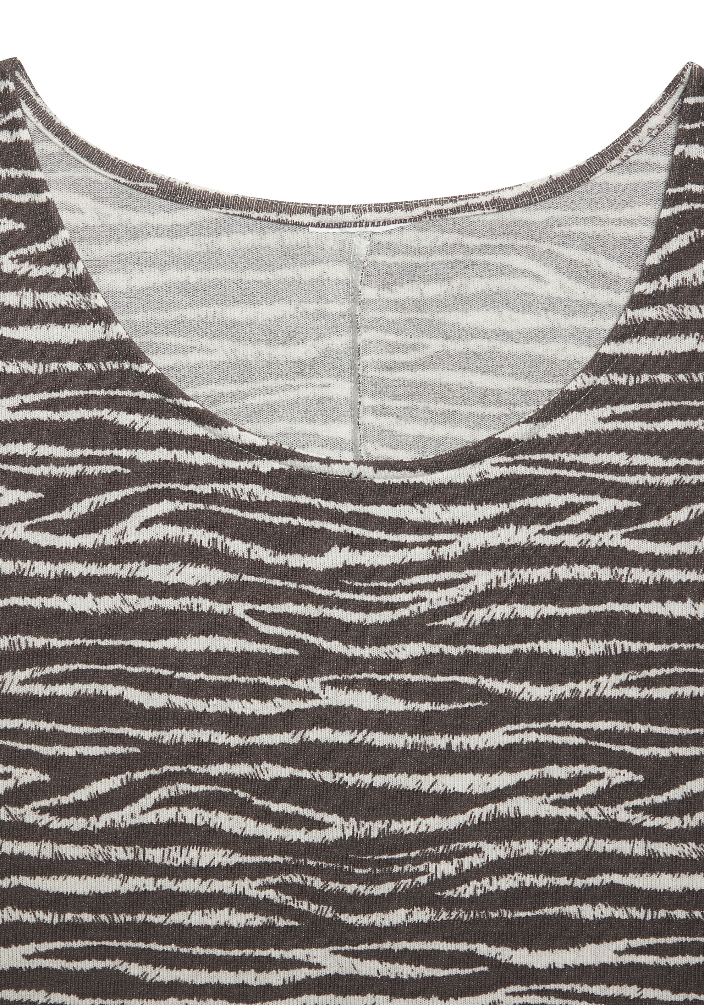 LASCANA 3/4-Arm-Shirt »mit modischem Zebra-Muster«, aus weichem Viskose-Strick