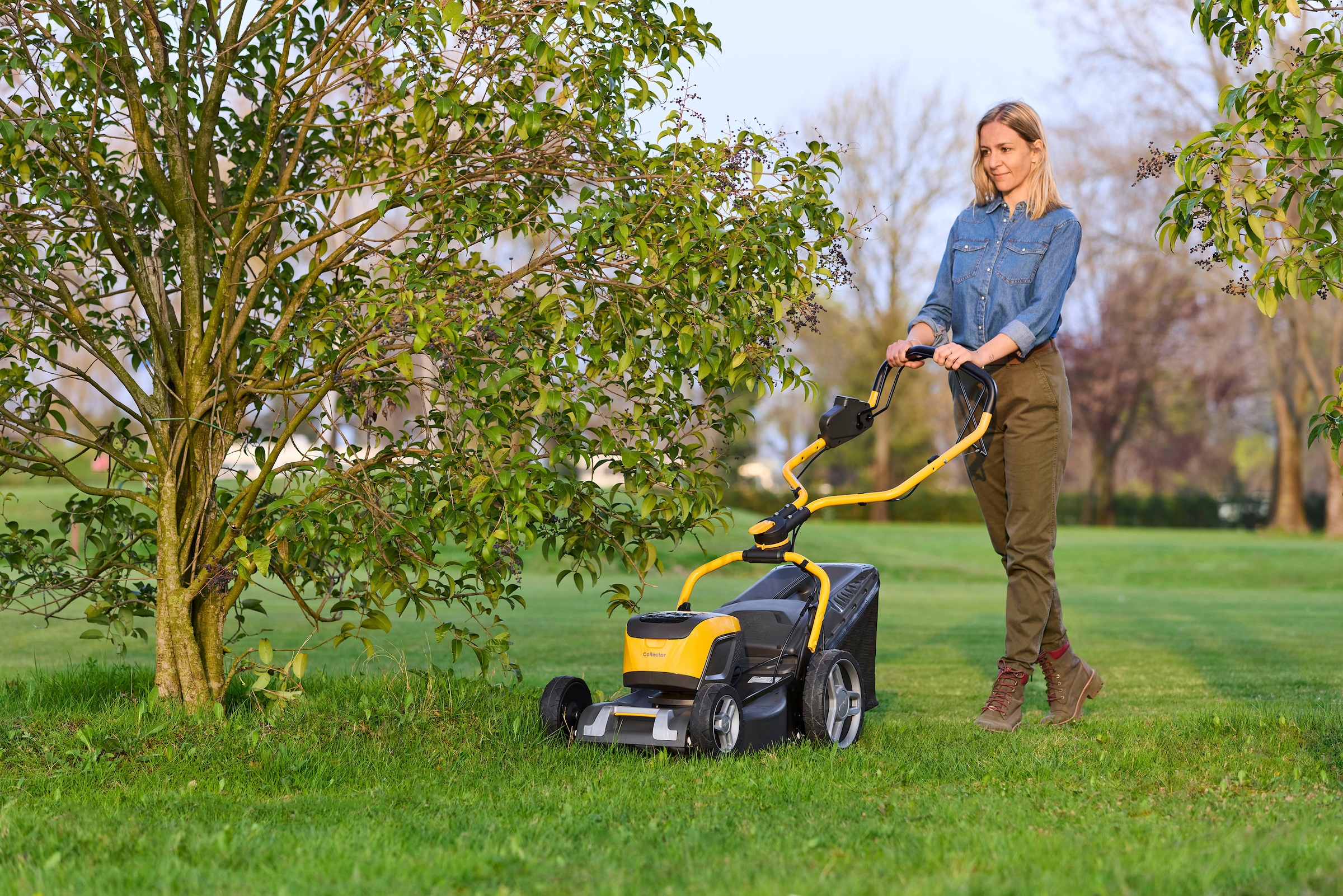 STIGA GARDEN Akkurasenmäher »Combi 548e S« bis 550 m², 3-in-1 Schnittfunktion, Radantrieb, Fulcrum-Holm