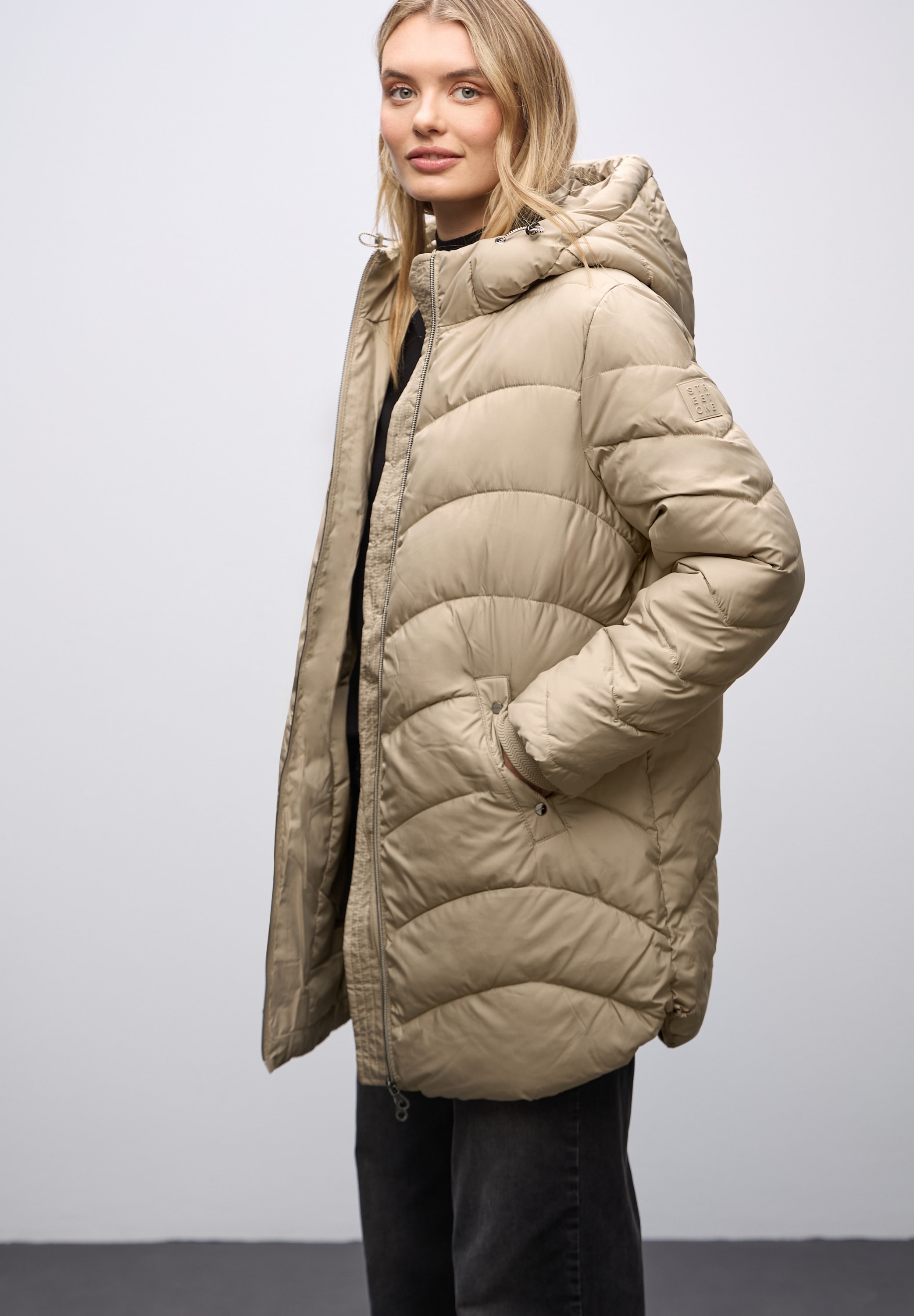 STREET ONE Steppjacke mit Kapuze mit Kapuze mit Tunnelzugband