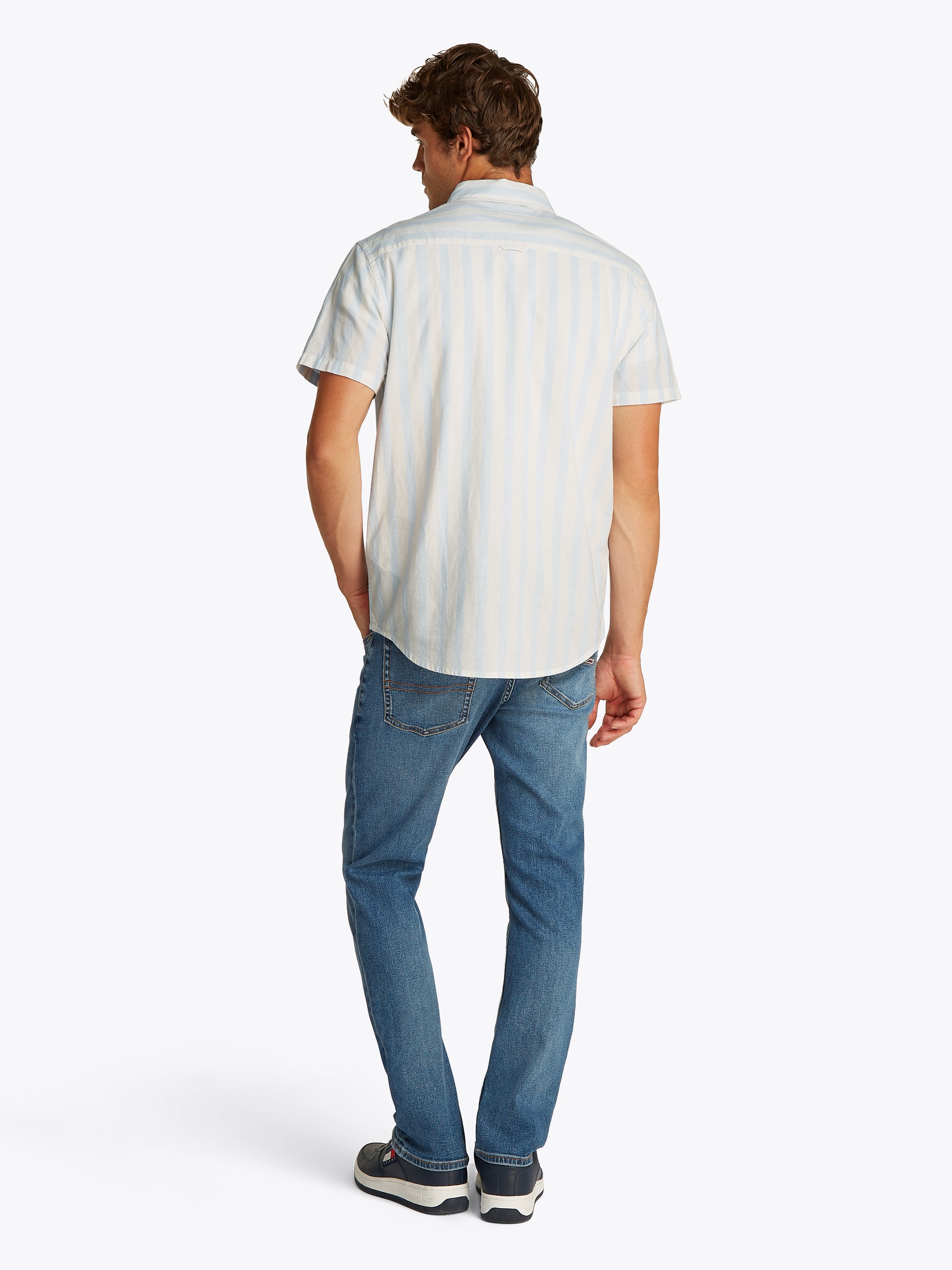 Tommy Jeans Kurzarmhemd »TJM REG LINEN BLEND STP SS SHIRT«, Mit Rundhalsausschnitt