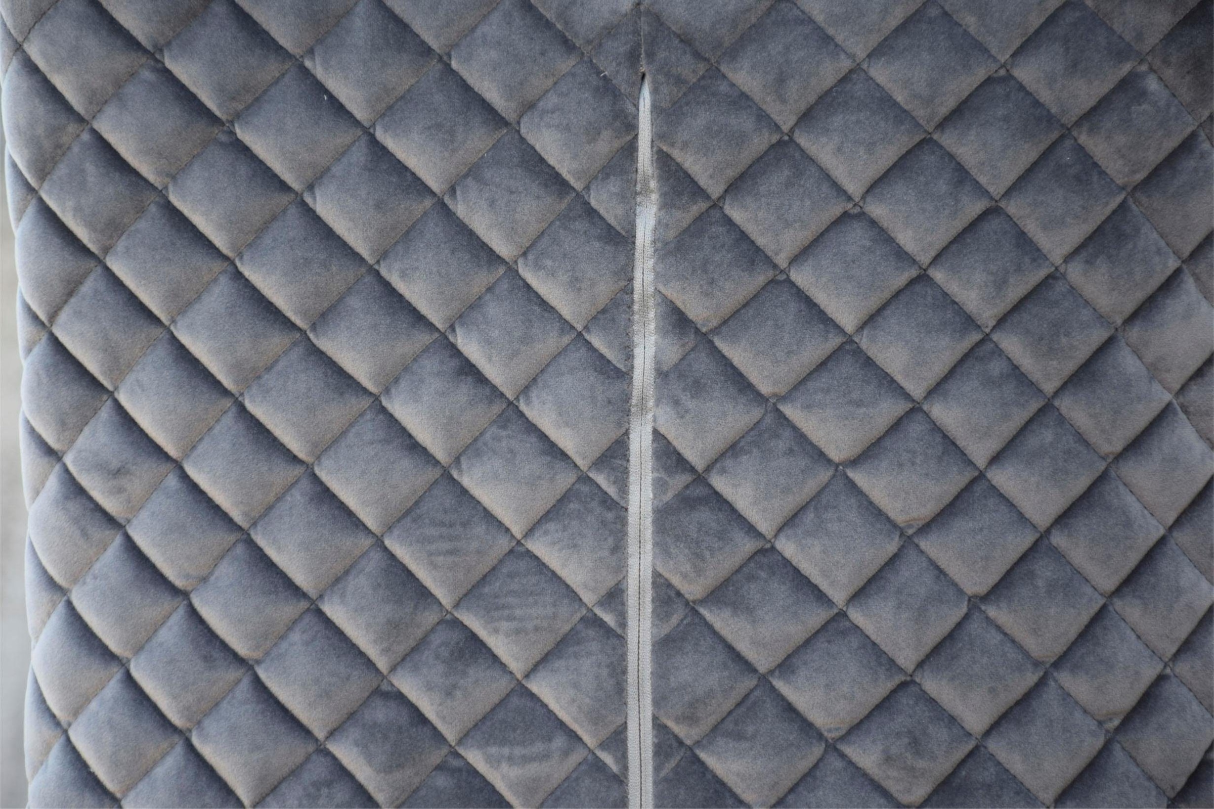 Leonique Armlehnstuhl »Vence«, (Set), 1 St., Luxus-Microfaser, mit  Rautensteppung in der Rückenlehne, Beine aus Eiche, in Samtoptik | BAUR
