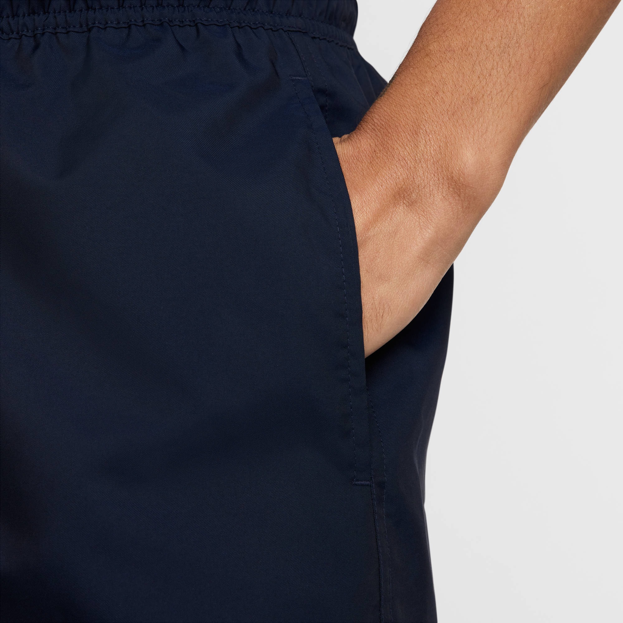 Nike Sportswear Shorts »Nike Club Men's Woven Flow Shorts«  sportliche Shorts, mit elastischem Bund und Kordelzug