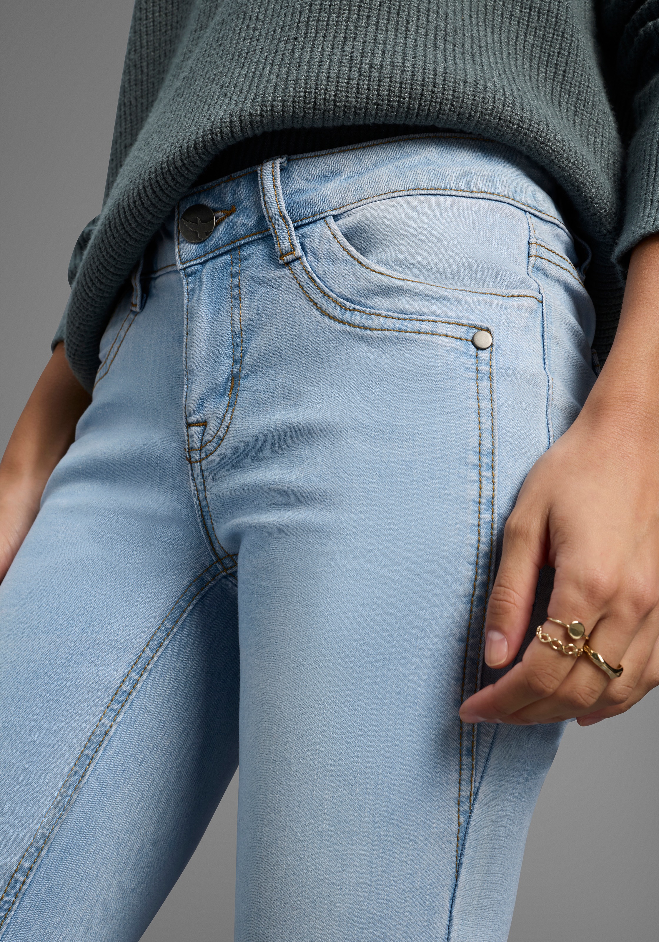 Thumbnail - Arizona Bootcut-Jeans "Bund mit seitlichem Gummizugeinsatz", hohe Leibhöhe, Bootcut, mit Stretch, klassischer 5-Pocket-S...