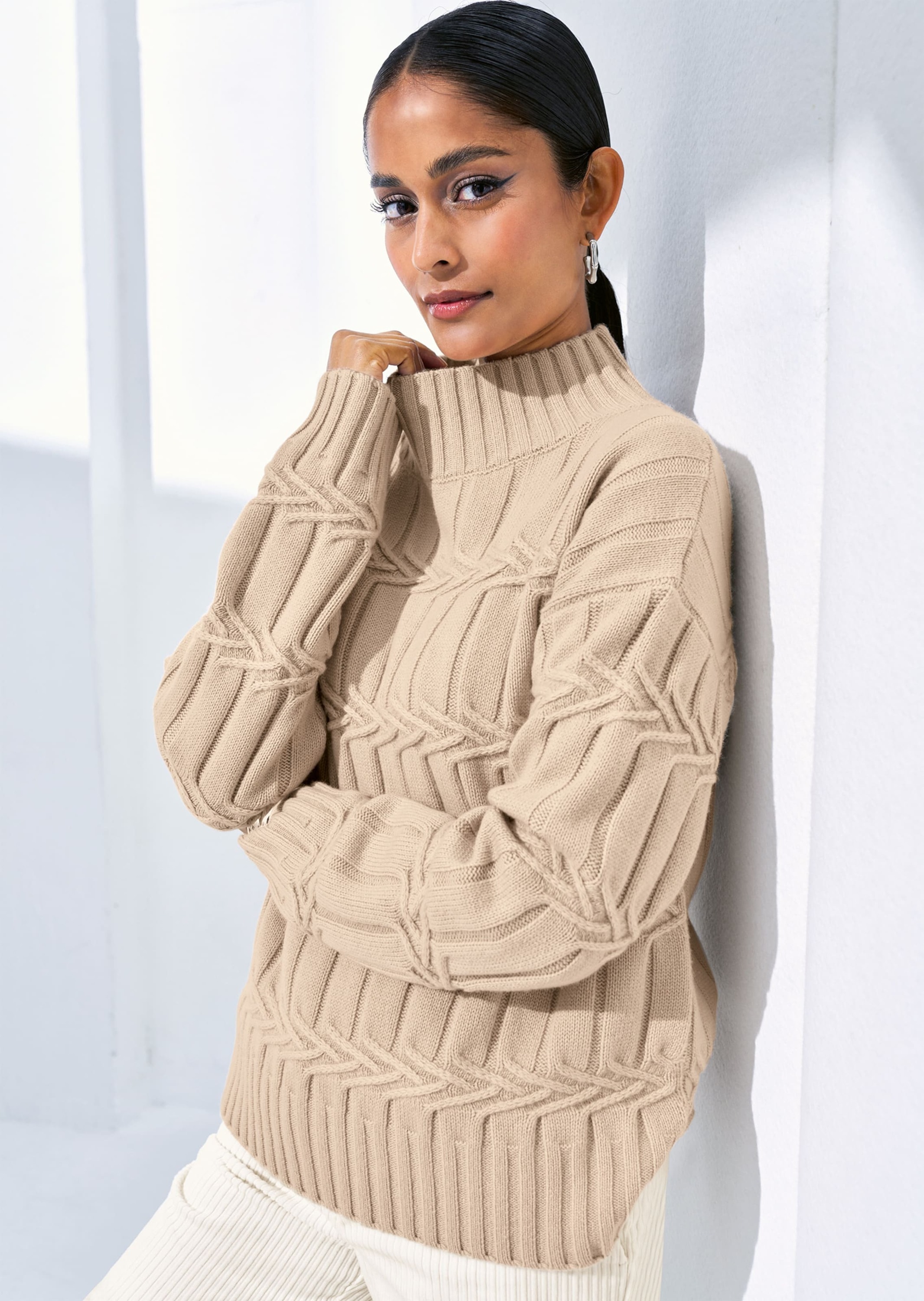MADELEINE Longpullover »Pullover Stehkragen-Pullover mit Zopfmuster«