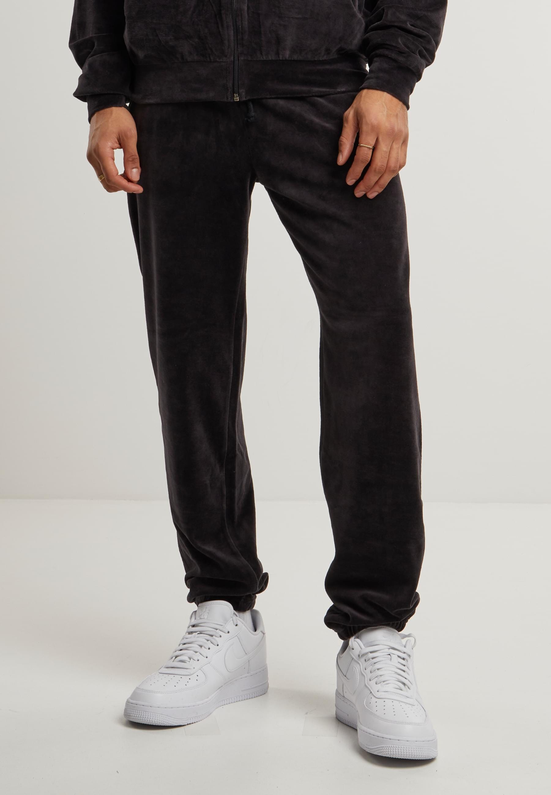 URBAN CLASSICS Jogginghose »Urban Classics Velvet Trackpants«, (1 tlg.)