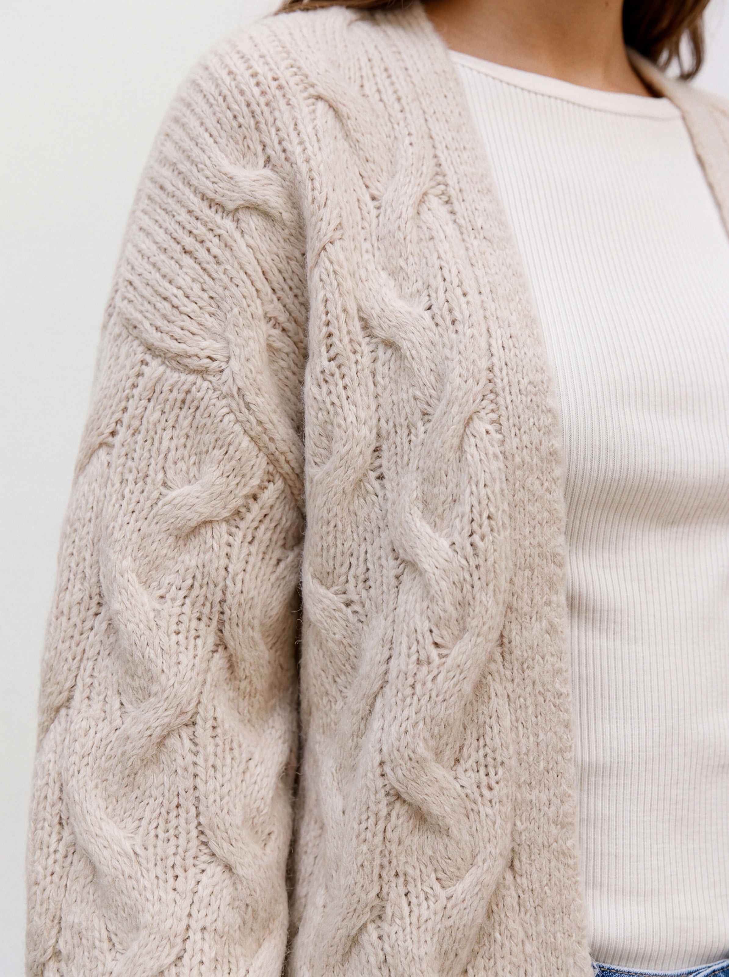 Vero Moda Strickjacke »VMMAYBE LS OPEN CABLE CARDIGAN NOOS« Kunstfaser, mit Zopfstrickmuster