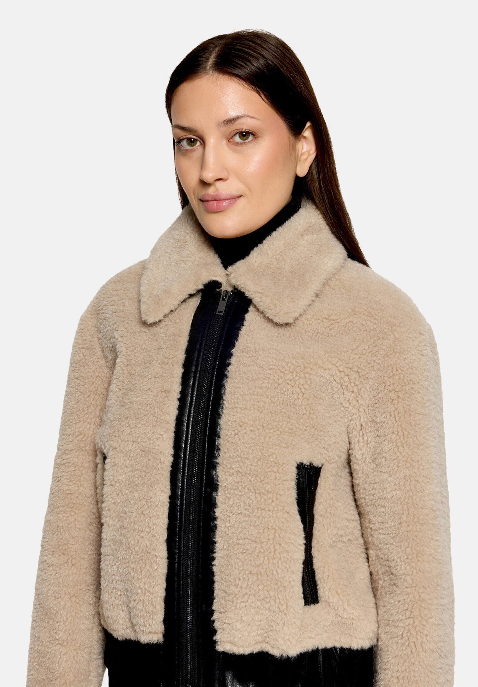 Amber & June Plüschjacke »Damen mit Kragen«