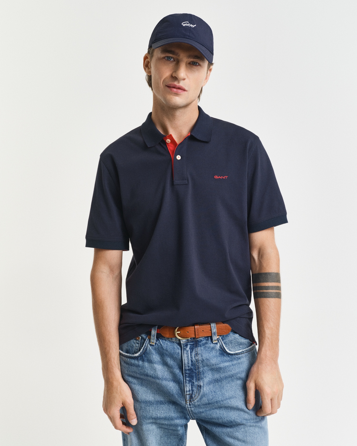 Gant Poloshirt "REG CONTRAST PIQUE SS POLO" mit kontrastfarbenen Einsätzen