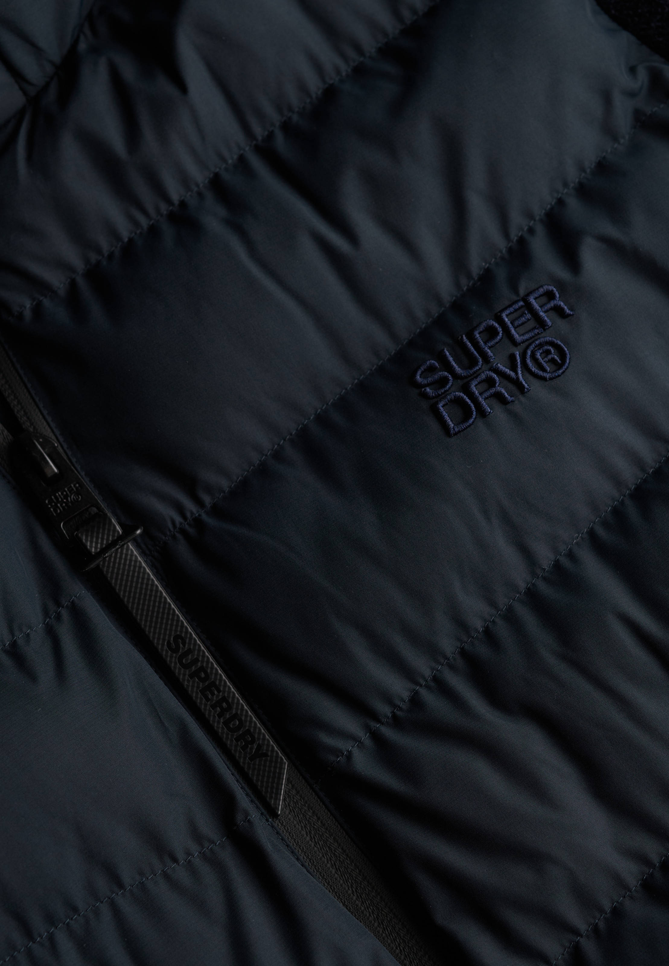 Superdry Steppjacke »HOODED STORM KNIT HYBRID JKT«, mit Kapuze