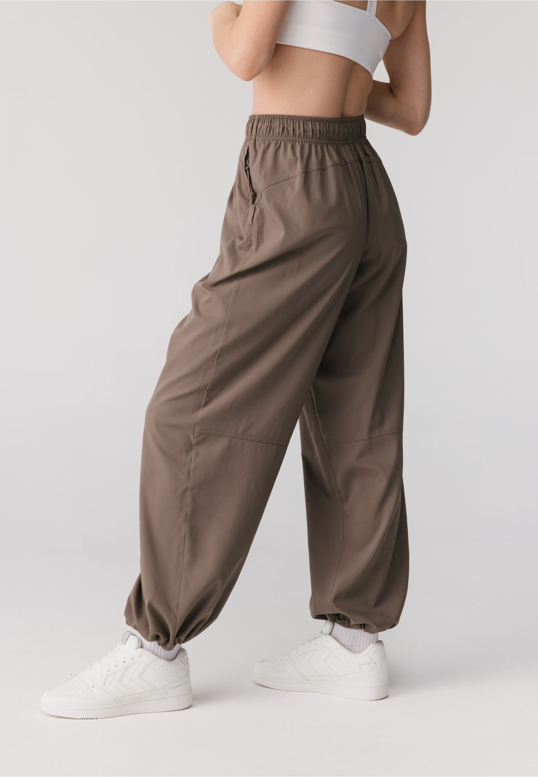 GIRLFRIEND COLLECTIVE Trekkinghose »Girlfriend Collective Amy Adjustable Pants«
