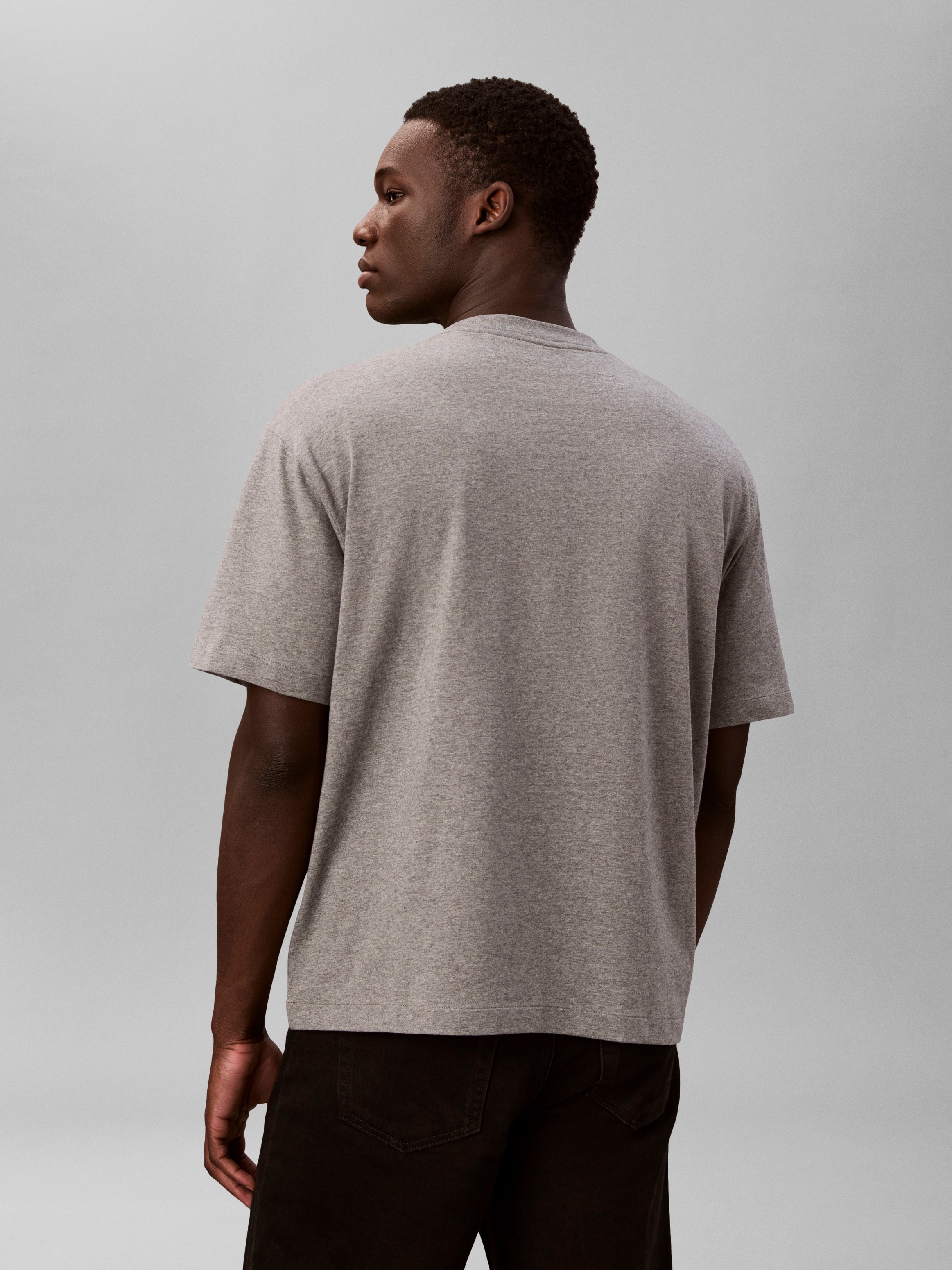 Thumbnail - Calvin Klein T-Shirt "SS RLXD STANDARD LOGO CREWNK TEE" Rundhalsausschnitt, relaxed fit