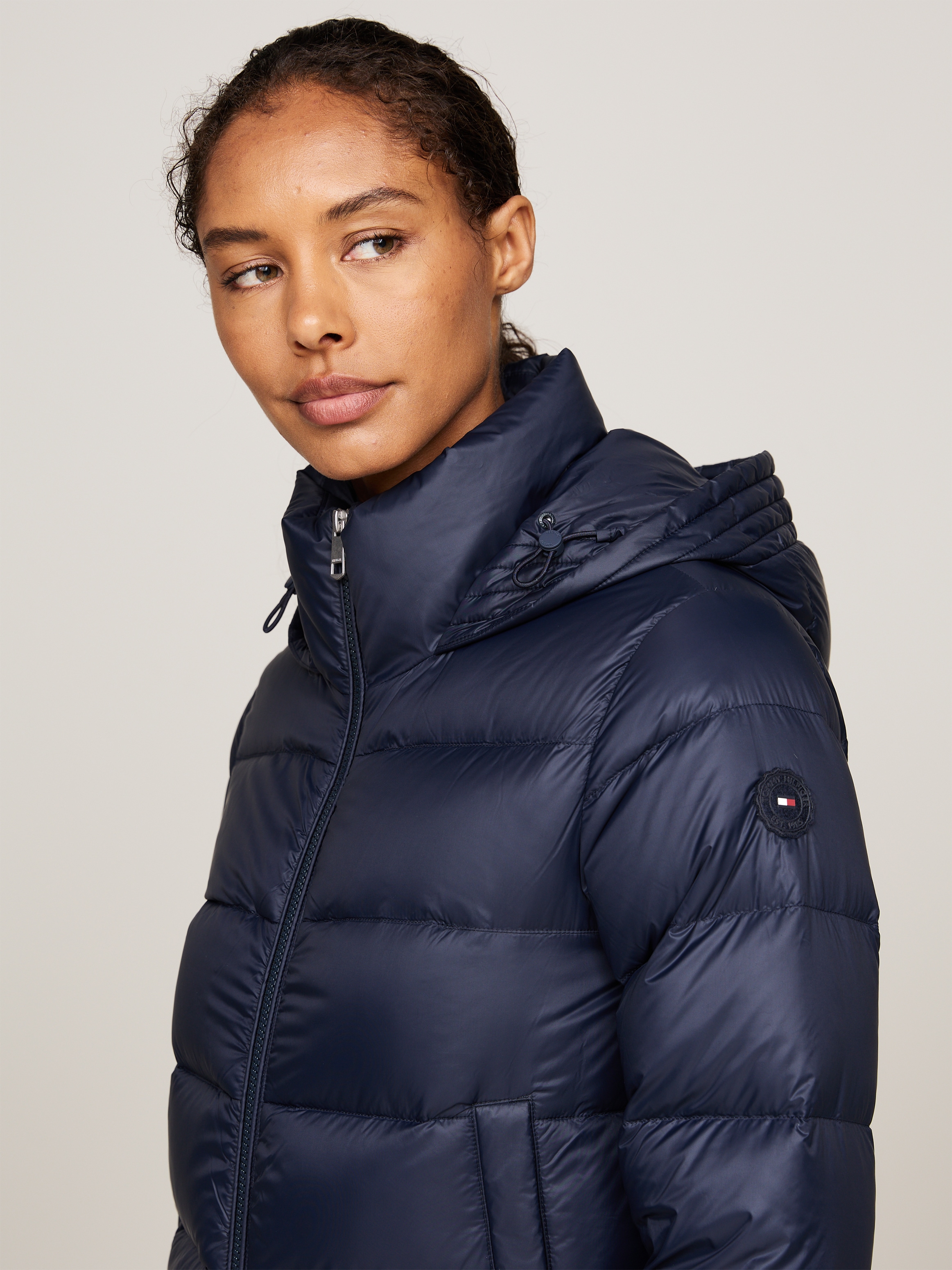 Tommy Hilfiger Steppjacke »LW DOWN CASUAL JACKET«, mit Kapuze, mit Logoprägung
