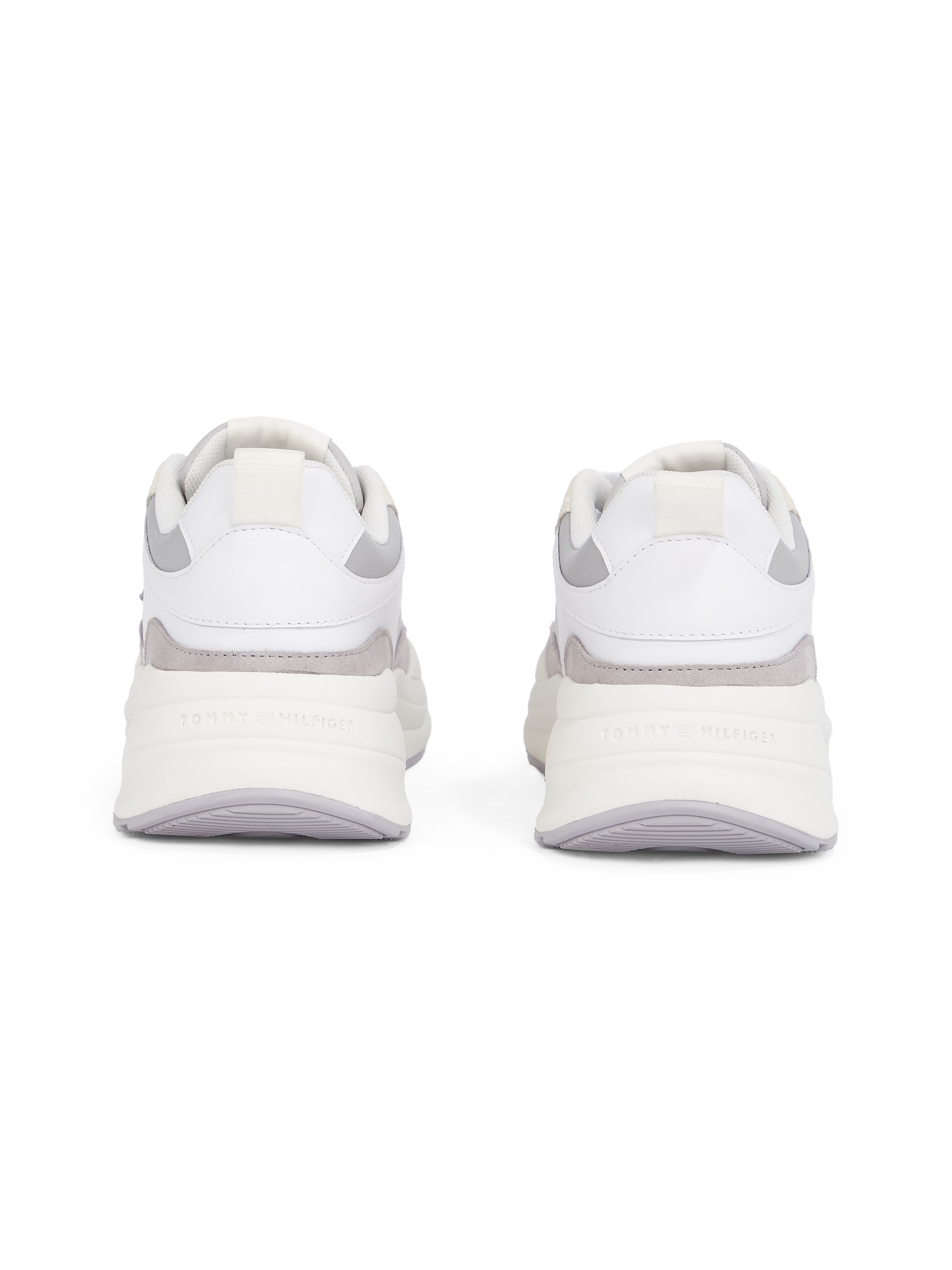 Tommy Hilfiger Plateausneaker »TH CHUNKY FEMININE RUNNER«, Freizeitschuh, Halbschuh, Schnürschuh mit TH-Logoemblem