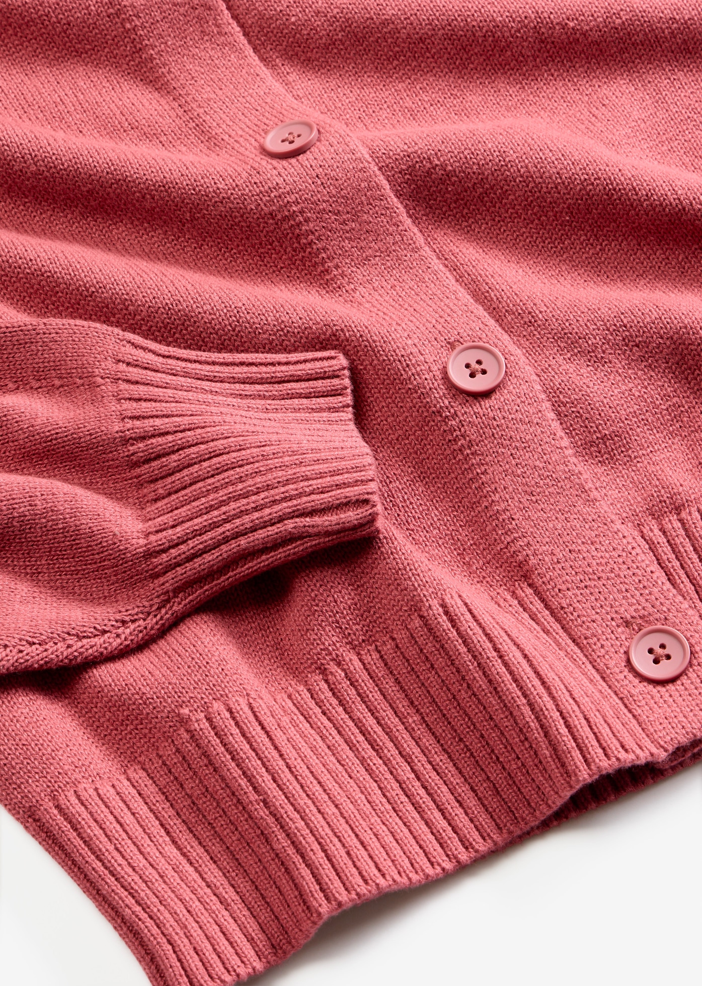 bonprix Strickjacke mit Knopfleiste, bequeme Passform, im Casual-Stil