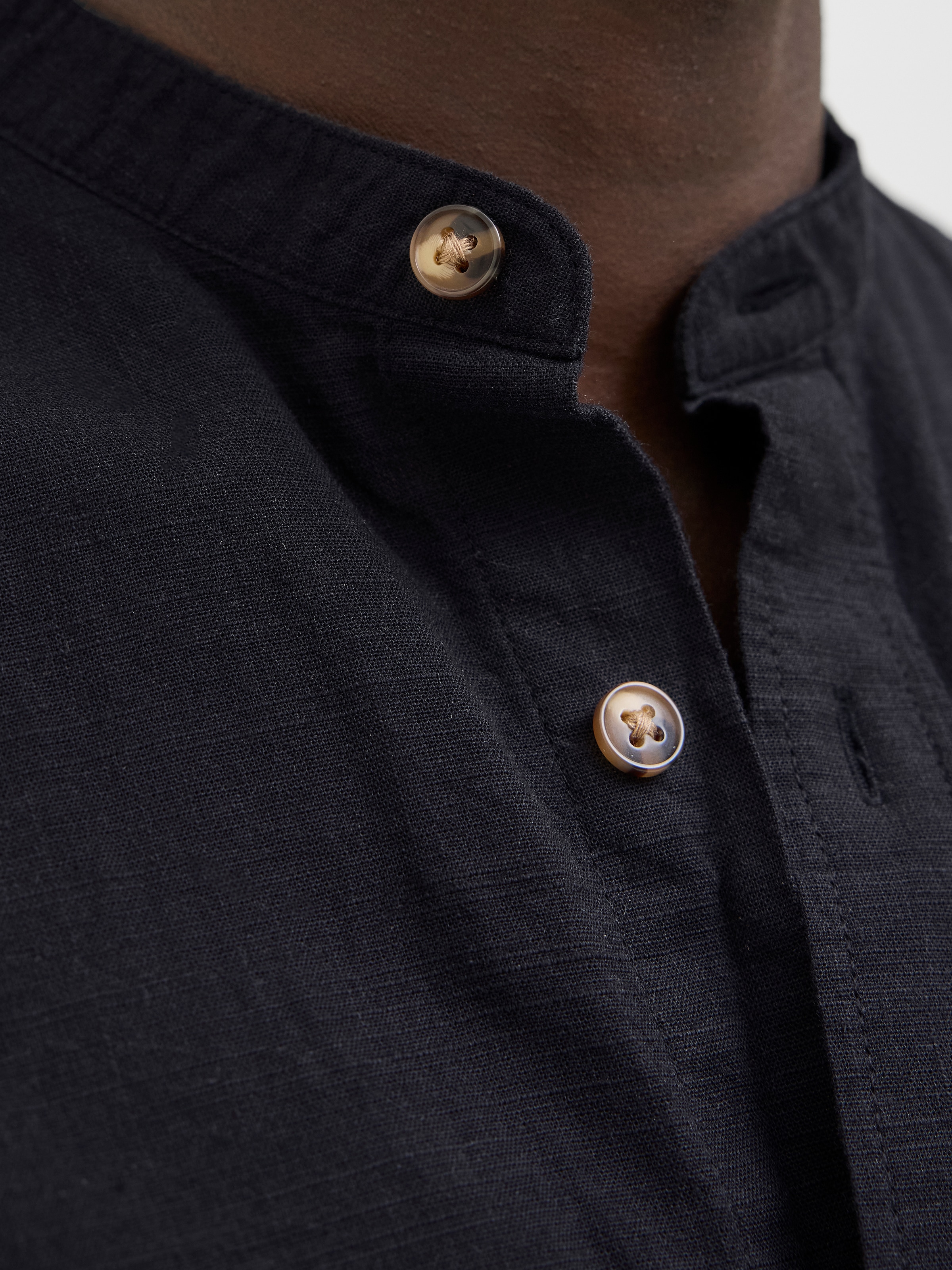 Jack & Jones Langarmhemd »JJESUMMER BAND SHIRT LS SN«, mit Bandkragen