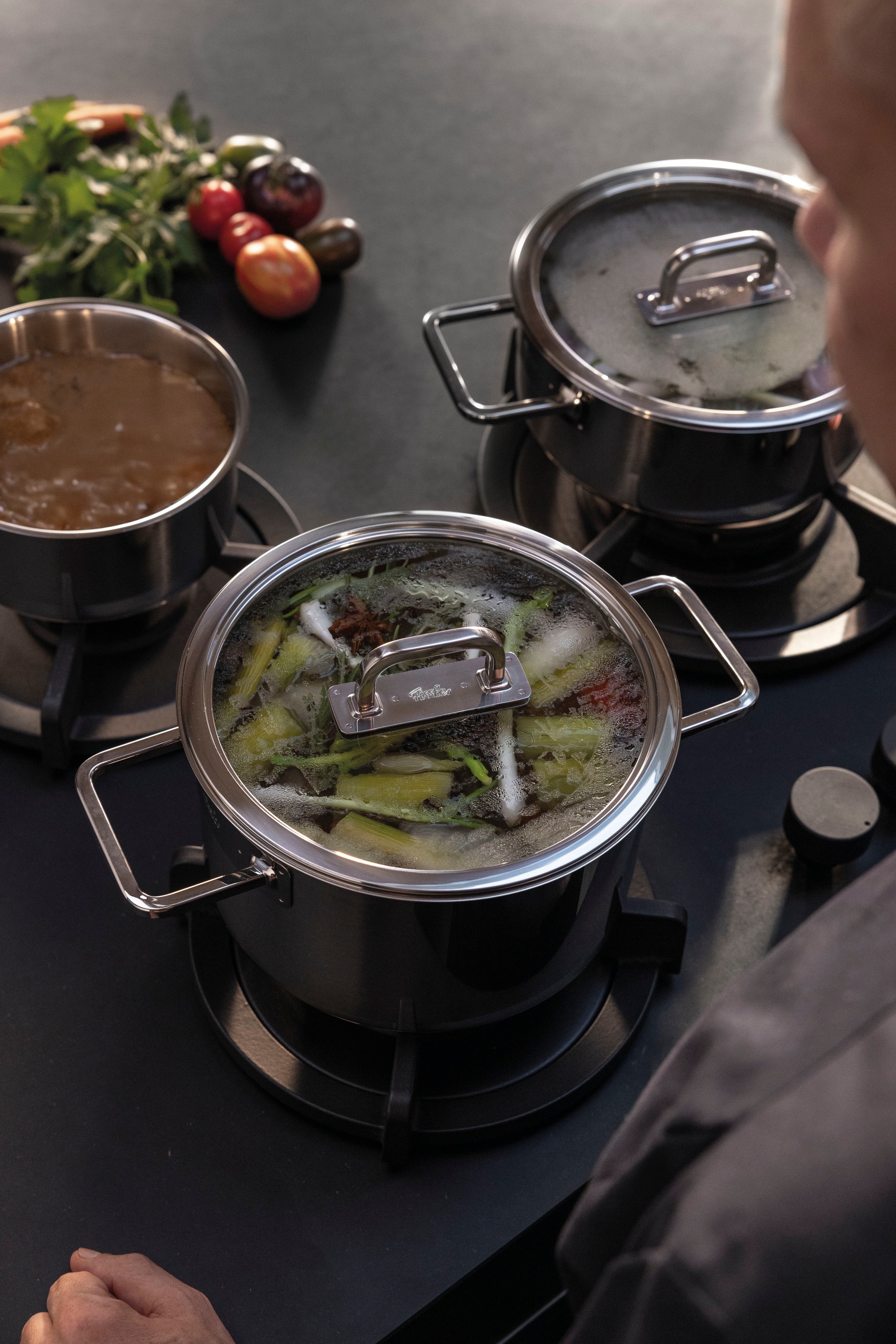 Fissler Topf-Set »Viseo® Pro« Set, 3 Kochtöpfe & 1 Bratentopf mit Deckel, 1 Stielkasserolle, 9 tlg. Edelstahl 18/10