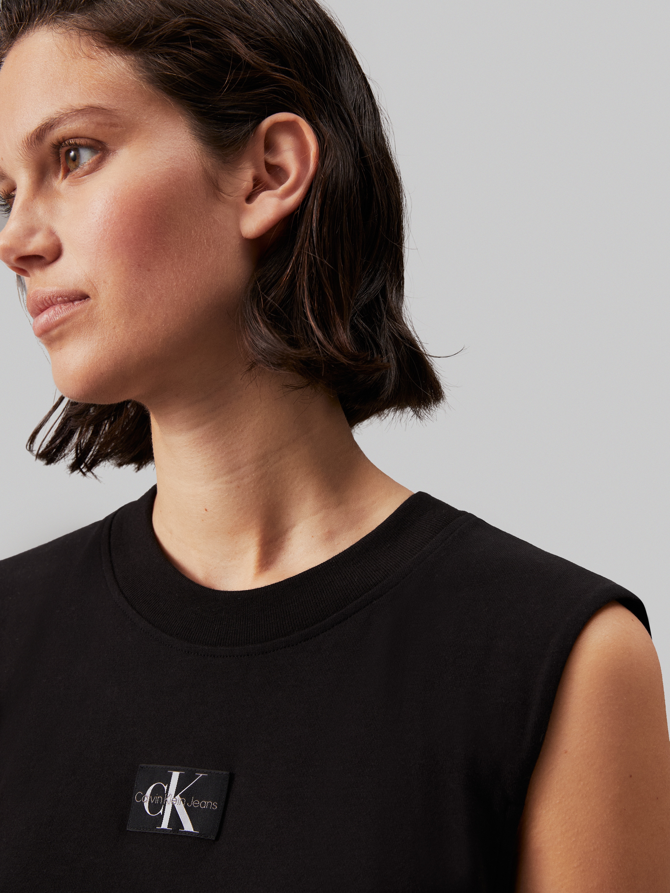 Calvin Klein Jeans Shirtkleid »WOVEN LABEL LOOSE TEE DRESS«, mit Logopatch