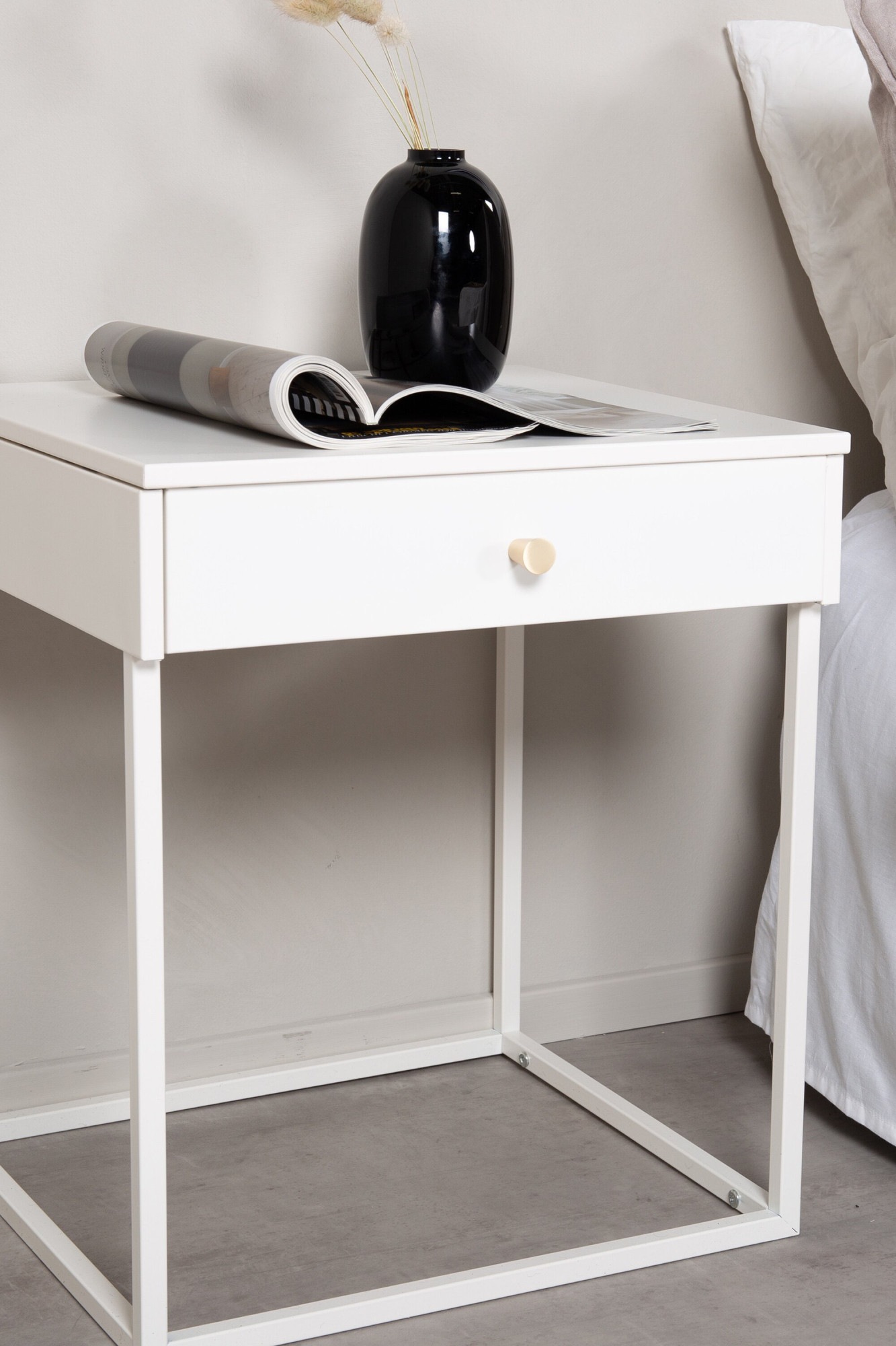 Venture Home Nachttisch »Bakal, minimalistischer Nachttisch, 43 × 43 cm« Schlafzimmertisch, Stahl, pulverbeschichtet, offene Form, leicht
