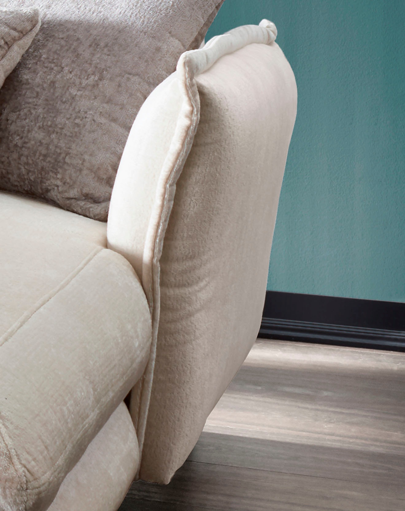 INOSIGN Ecksofa »Lazio modern und bequem, schmale Armlehnen, tolle Detailverarbeitung«, zwei verschiedene Fußfarben wählbar
