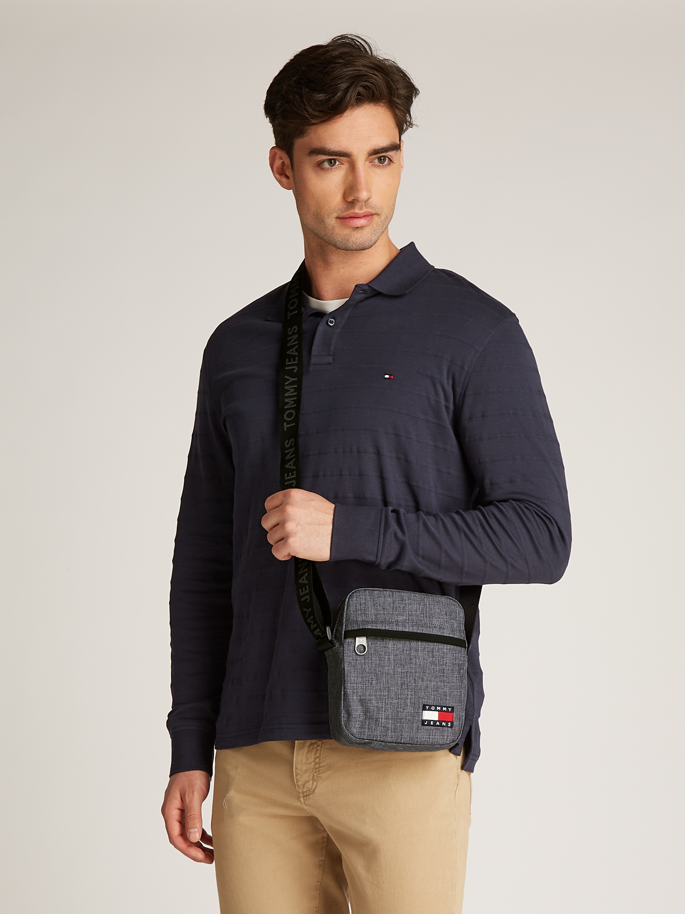 Tommy Jeans Umhängetasche "TJM ESS DAILY SEASONAL REPORTER", Men Mini Bag, günstig online kaufen