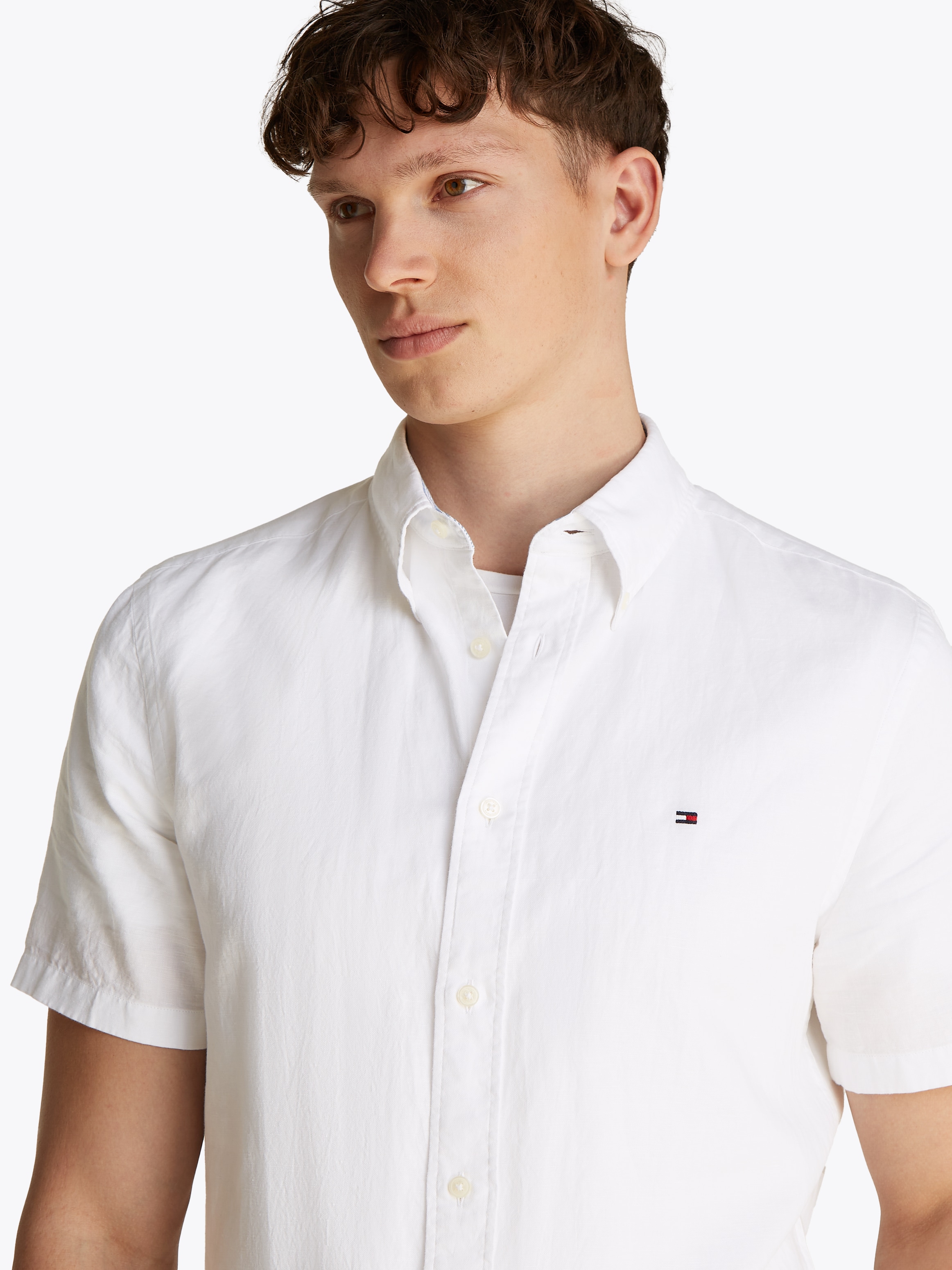 Tommy Hilfiger Kurzarmhemd »LINEN BLEND SOLID SS RF SHIRT«, mit Button-down-Kragen
