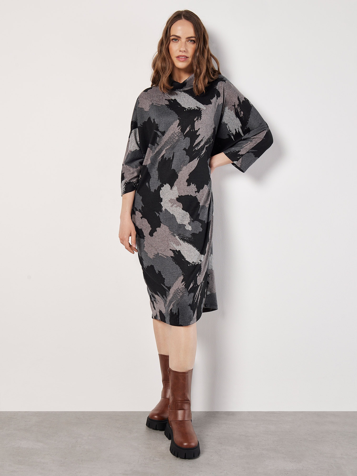 Apricot Midikleid »Midikleid« mit weitem Rollkragen