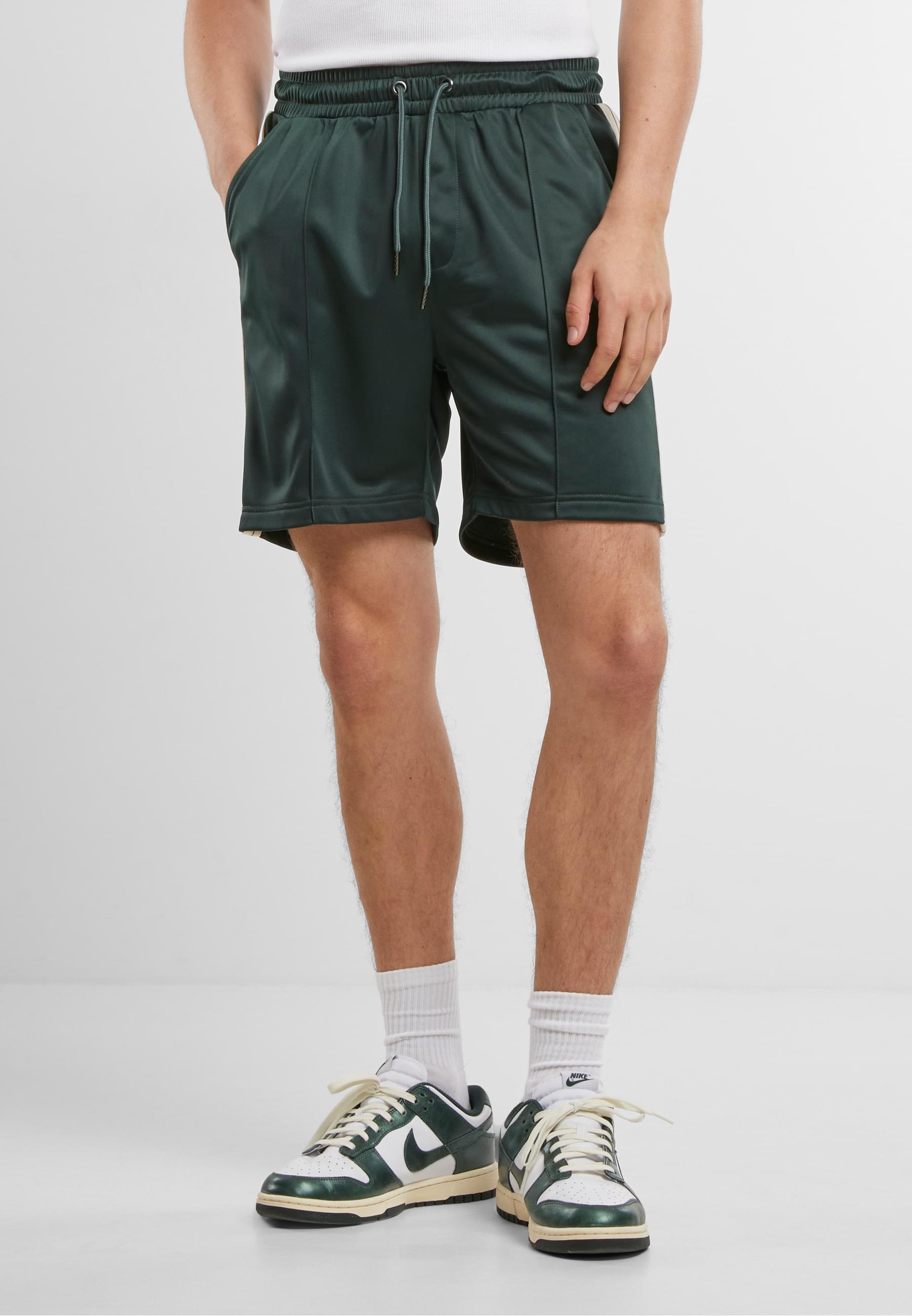 URBAN CLASSICS Shorts »Urban Classics Tennis Core Shorts«, (1 tlg.)