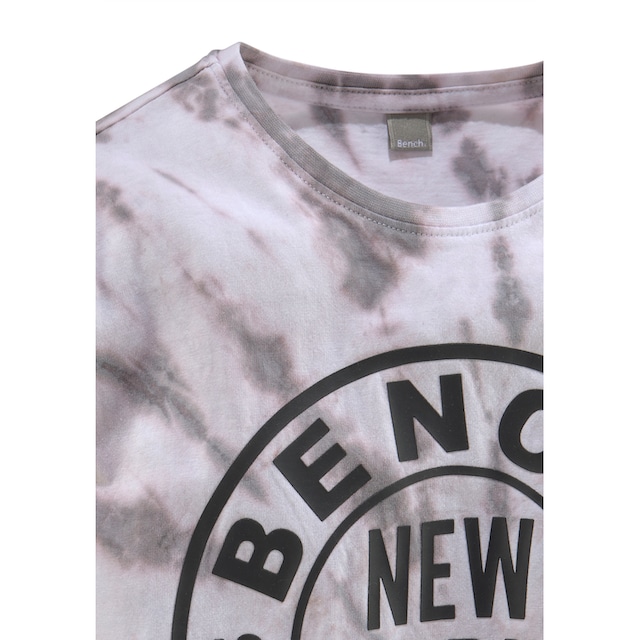 Bench. T-Shirt »in toller Batikoptik« bestellen | BAUR