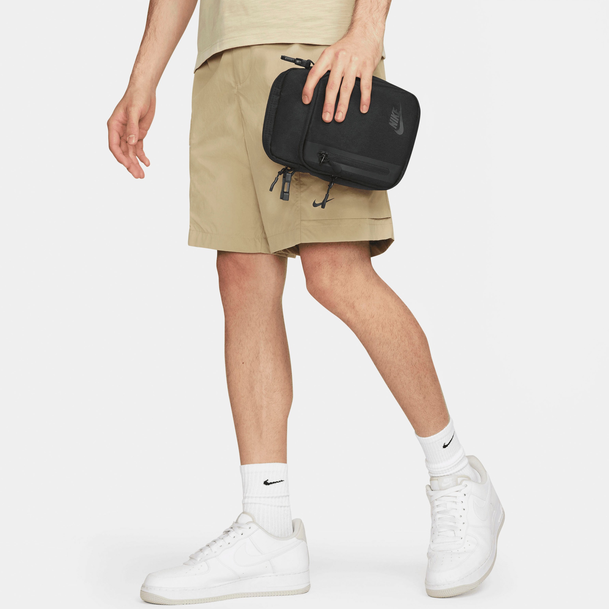Nike Sportswear Umhängetasche "ELEMENTAL CROSSBODY" sportlicher Stil, aus K günstig online kaufen