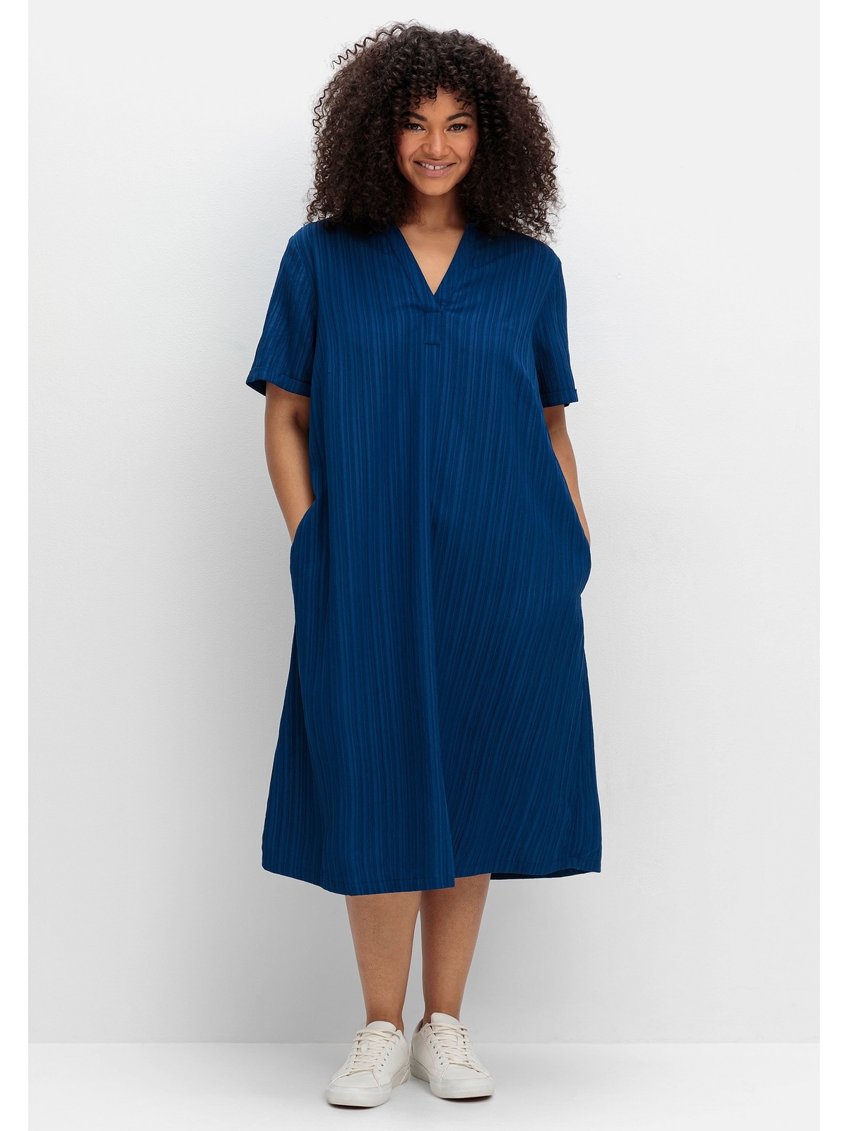 Sheego Sommerkleid "Große Größen", mit Polokragen, in Längsstruktur günstig online kaufen