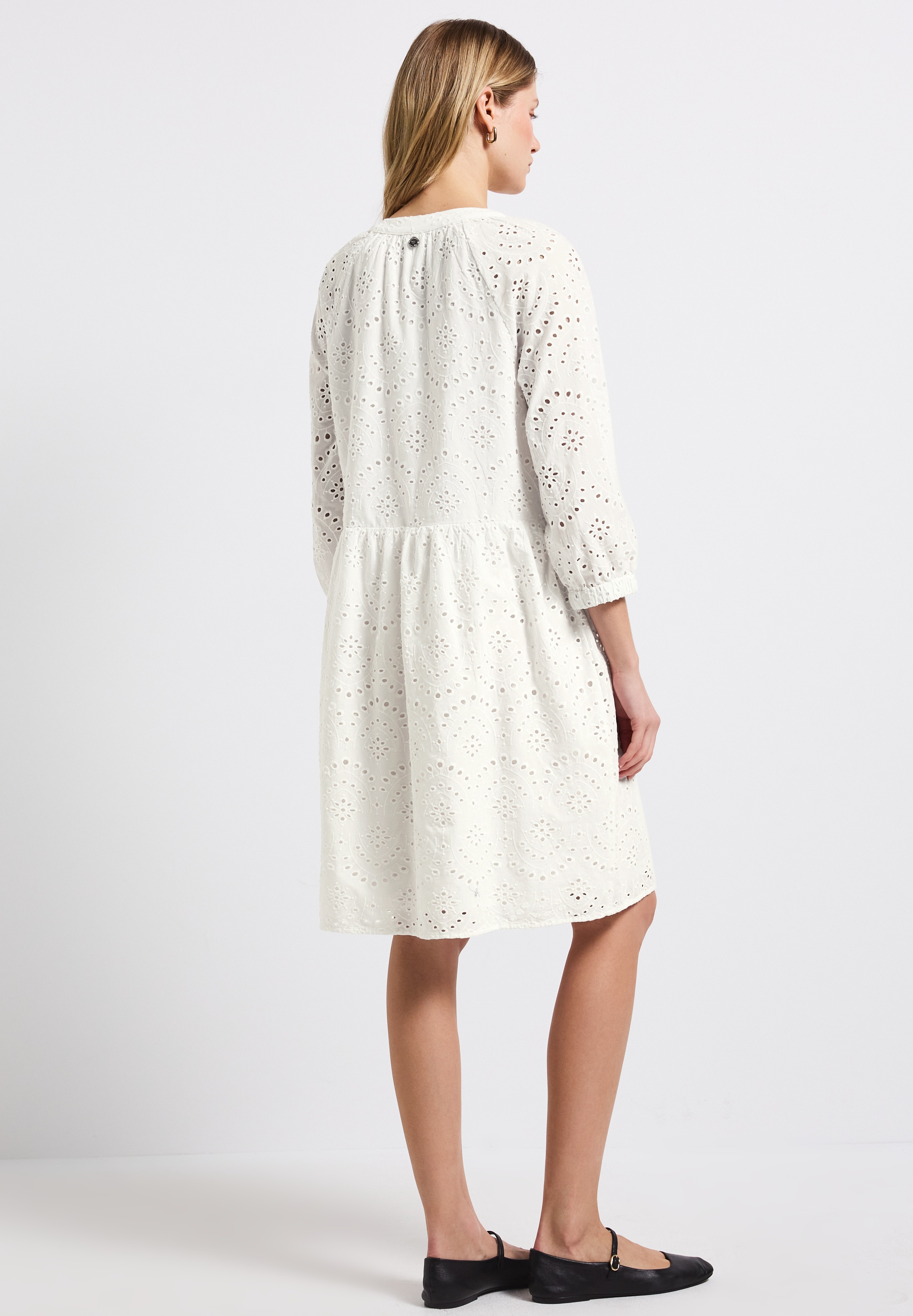 STREET ONE Midikleid, mit Lockstickerei