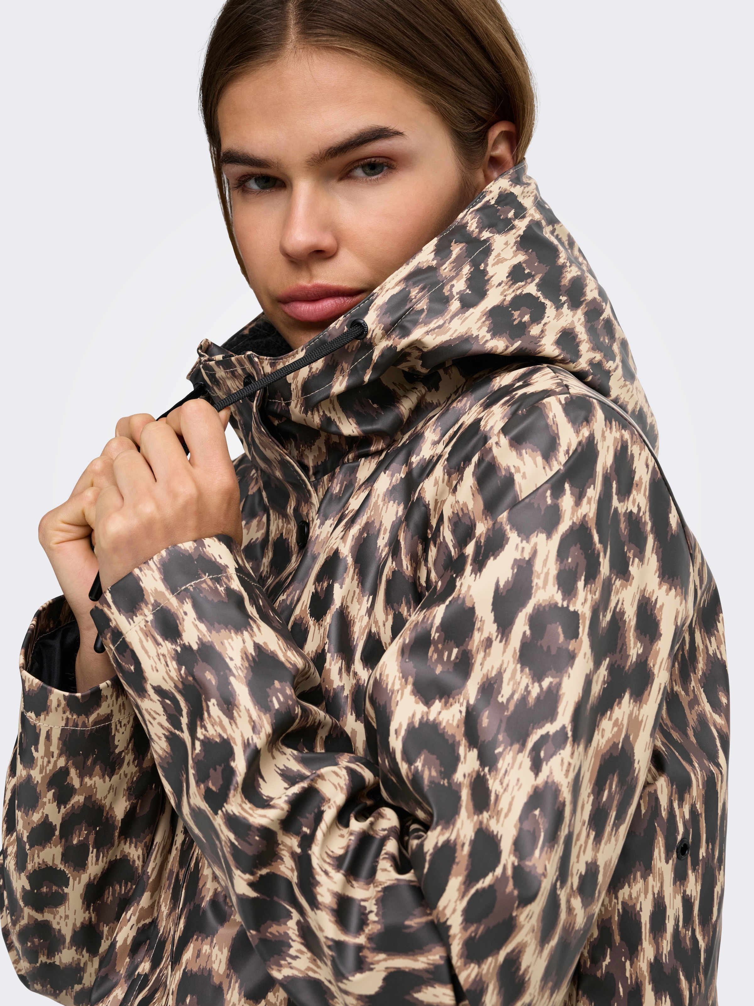 ONLY Funktionsmantel »ONLSALLY AOP TEDDY RAIN JACKET CC OTW« beschichtetes Material