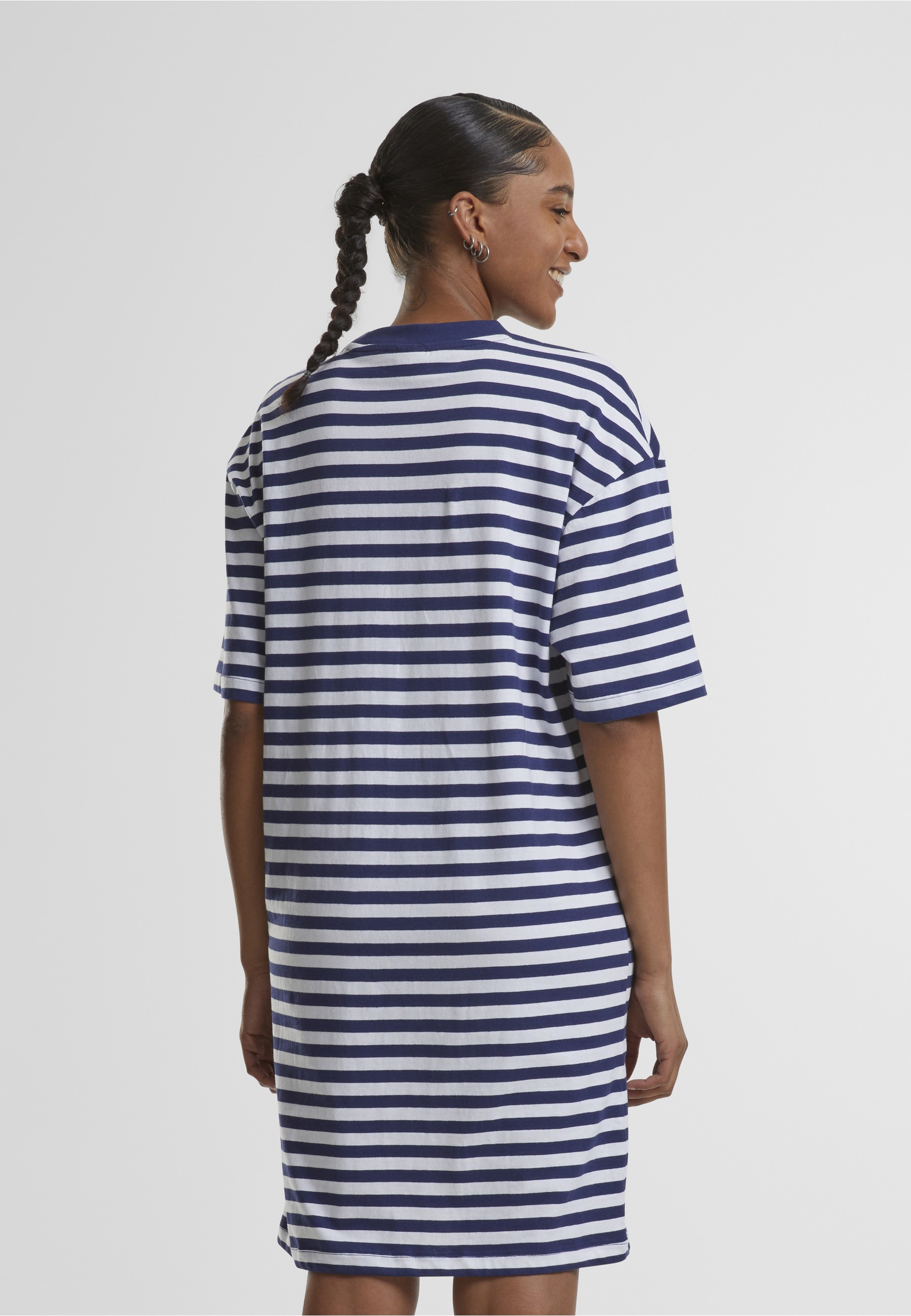 URBAN CLASSICS Shirtkleid »Urban Classics Damen Ladies Oversized Striped Tee Dress« 1 Stk. tlg.