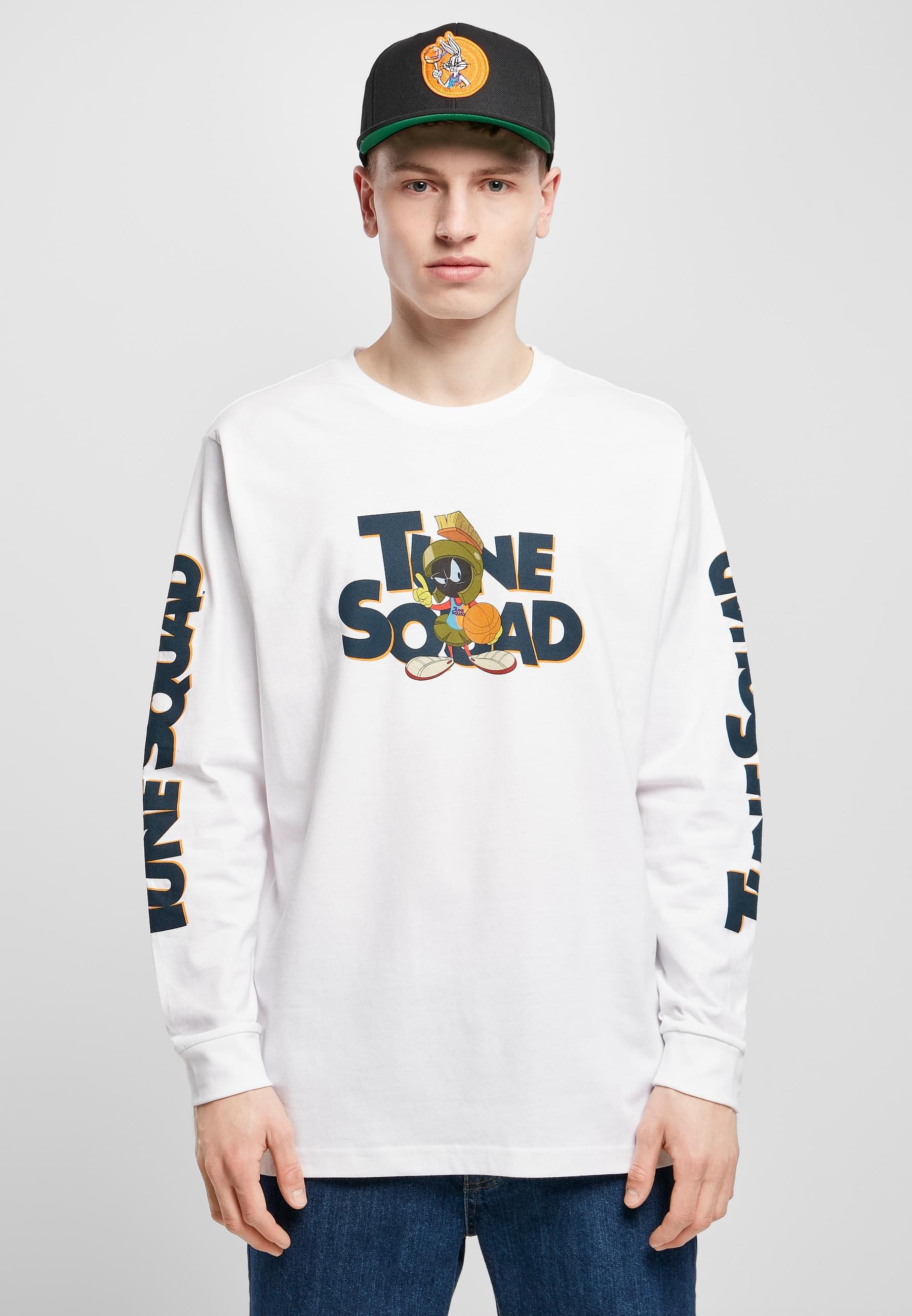 MisterTee Langarmshirt »MisterTee Herren Space Jam Taz Pose Longsleeve«, (1 tlg.)