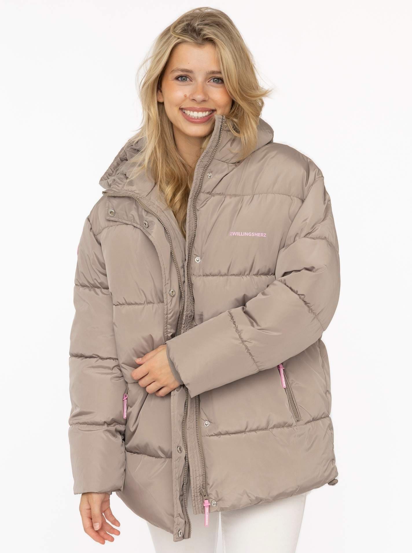 Zwillingsherz Steppjacke "„Love More“" Kapuze mit Tunnelzug, verdeckter Reißverschluss, dezente Details