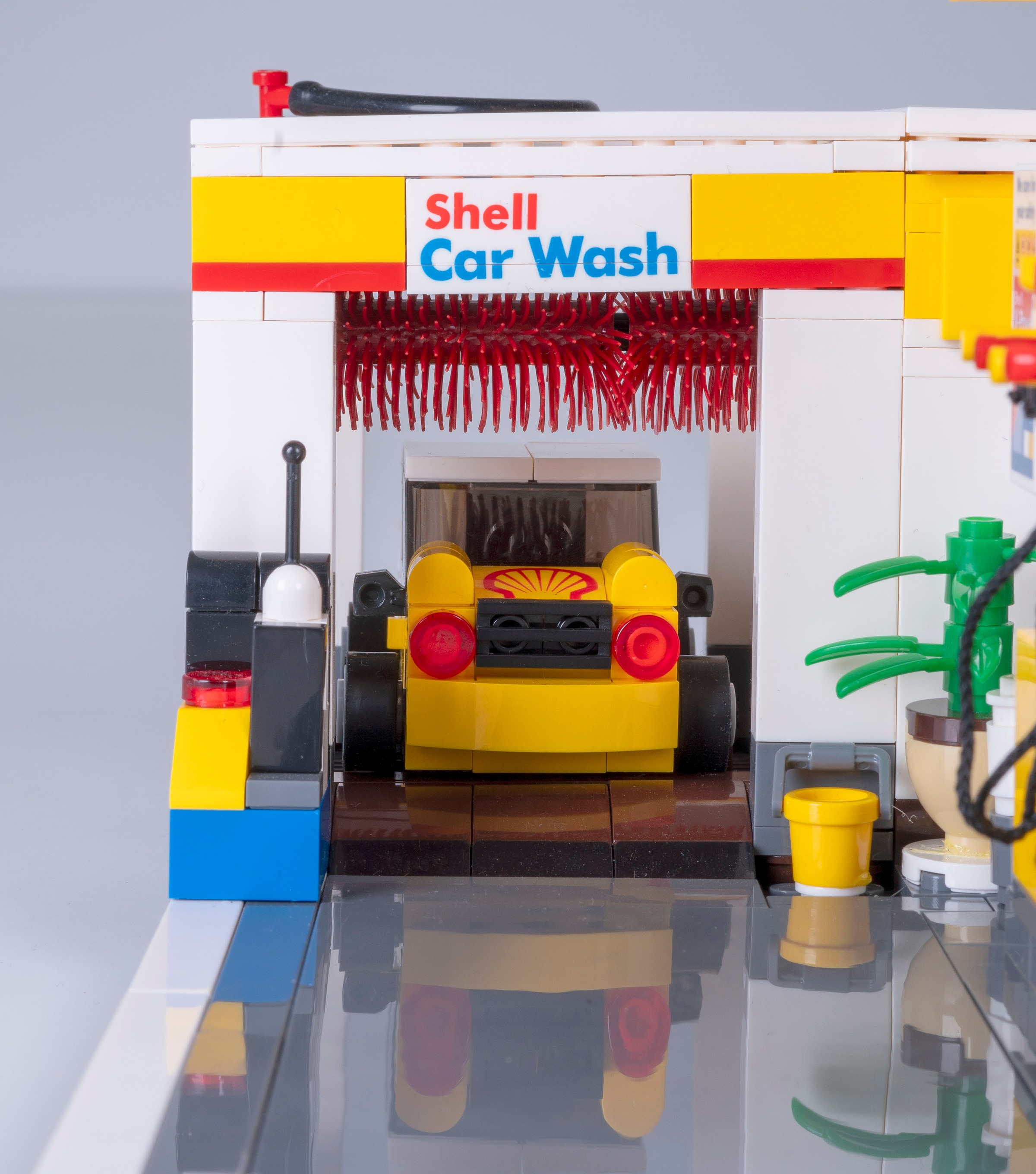 Jamara Konstruktions-Spielset »CaDA, Shell Tankstelle mit Shop und Waschanlage Bricks«, (1309 St.), mit LED Licht