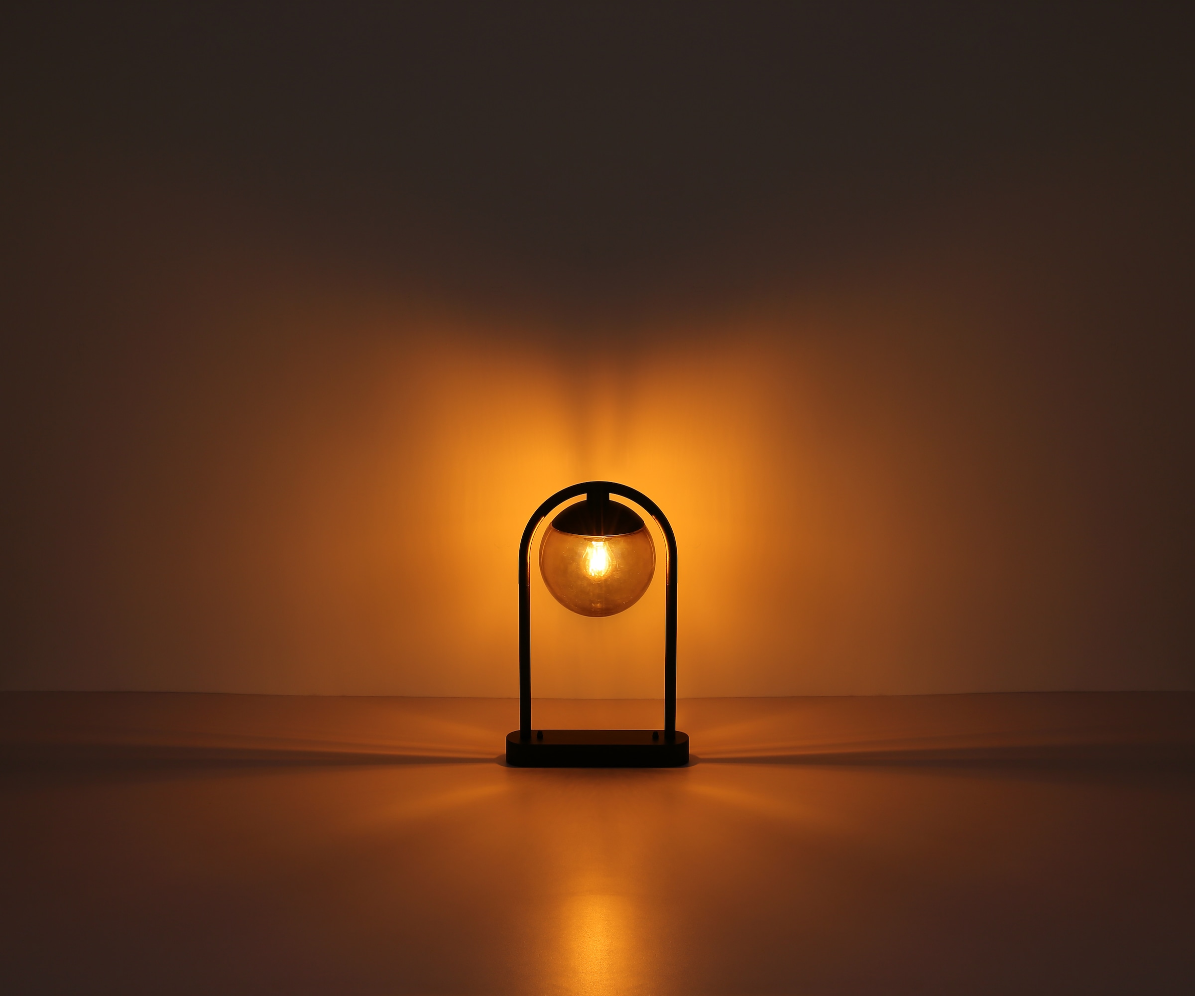 GLOBO LIGHTING Außen-Stehlampe »MICHAEL«, Leuchtmittel E27 | ohne Leuchtmittel, Außenlampe/schwarz/Glas rauchfarben/Richtung Lichtschein: abwärts