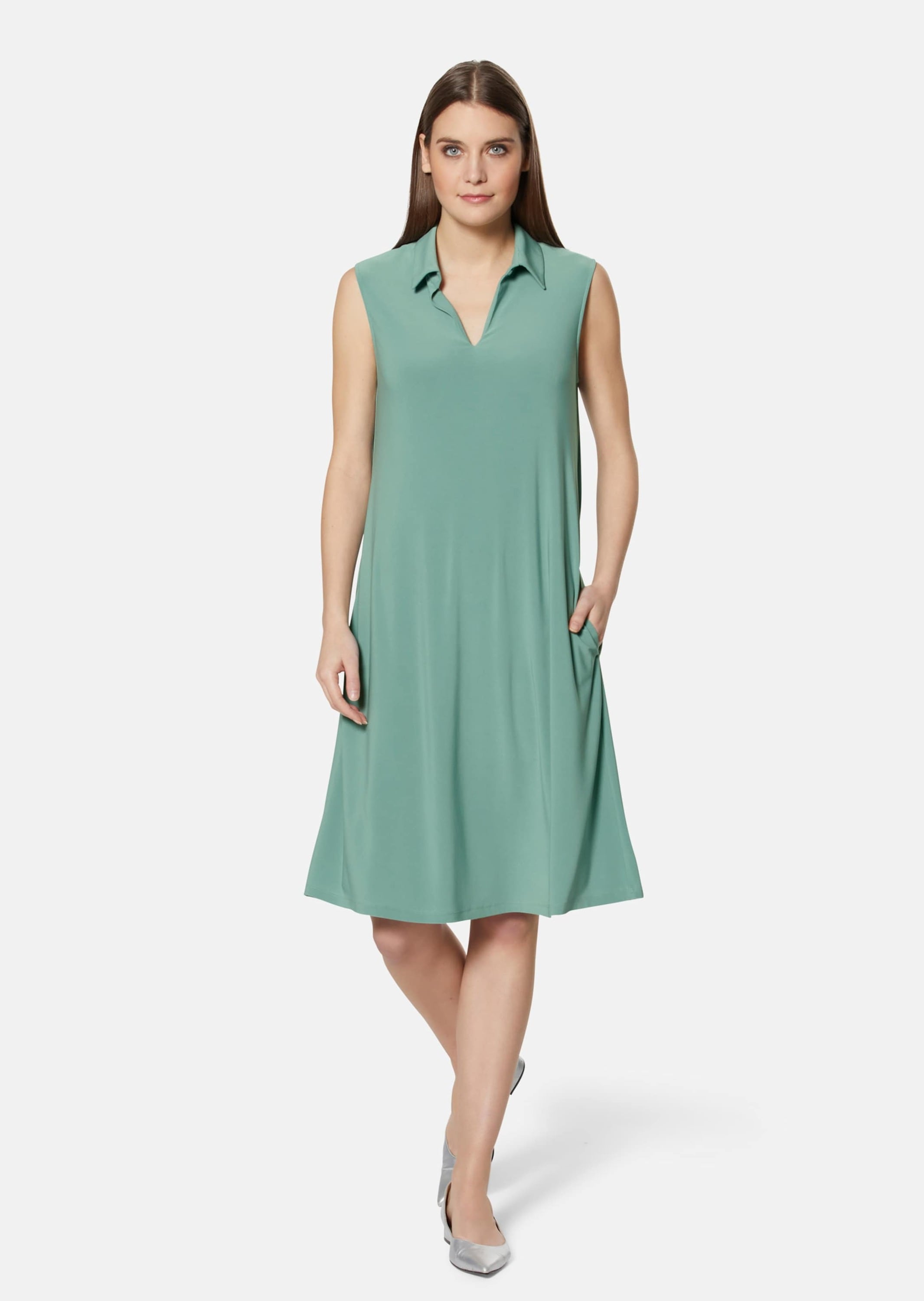 MADELEINE Sommerkleid »Kleid Ärmelloses Sommerkleid mit V-Ausschnitt«