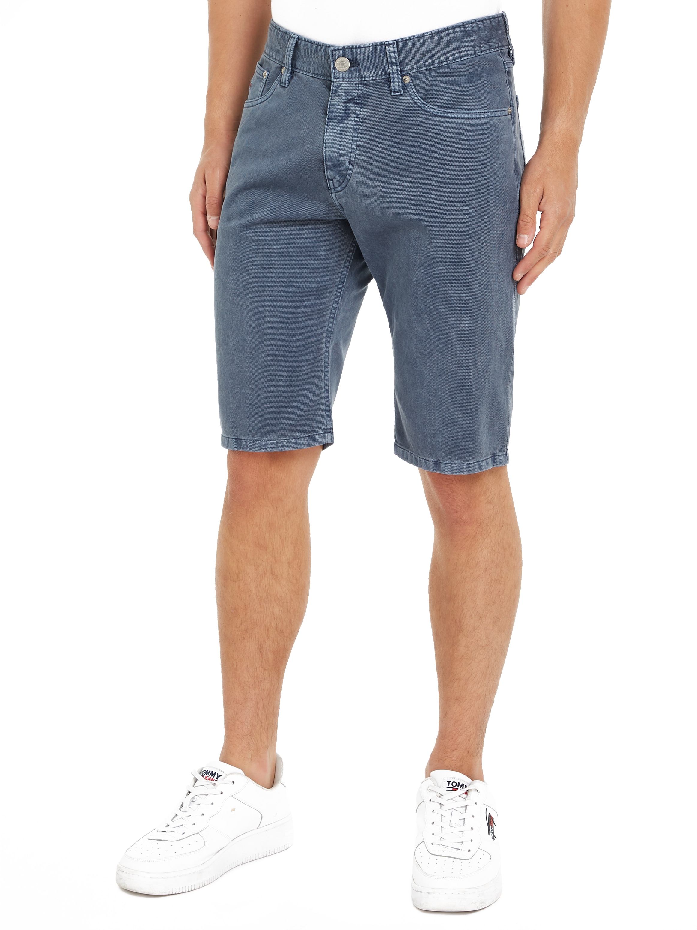 Tommy Jeans Shorts "TJM RYAN GARMENT DYE SHORT", leicht gewachsene Optik