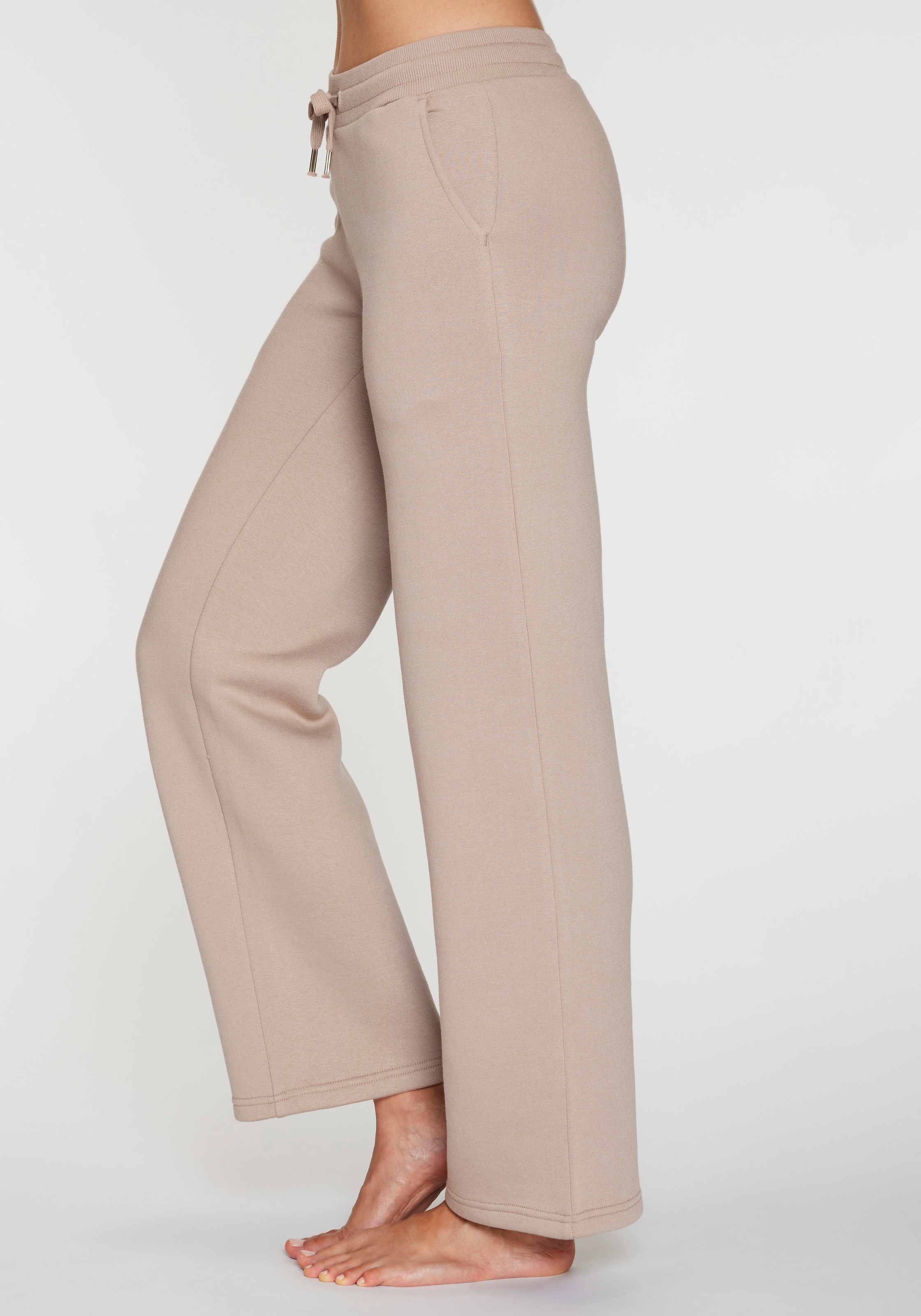 H.I.S Relaxhose, mit weitem Bein und aus ultraweicher Sweatqualität, Loungewear