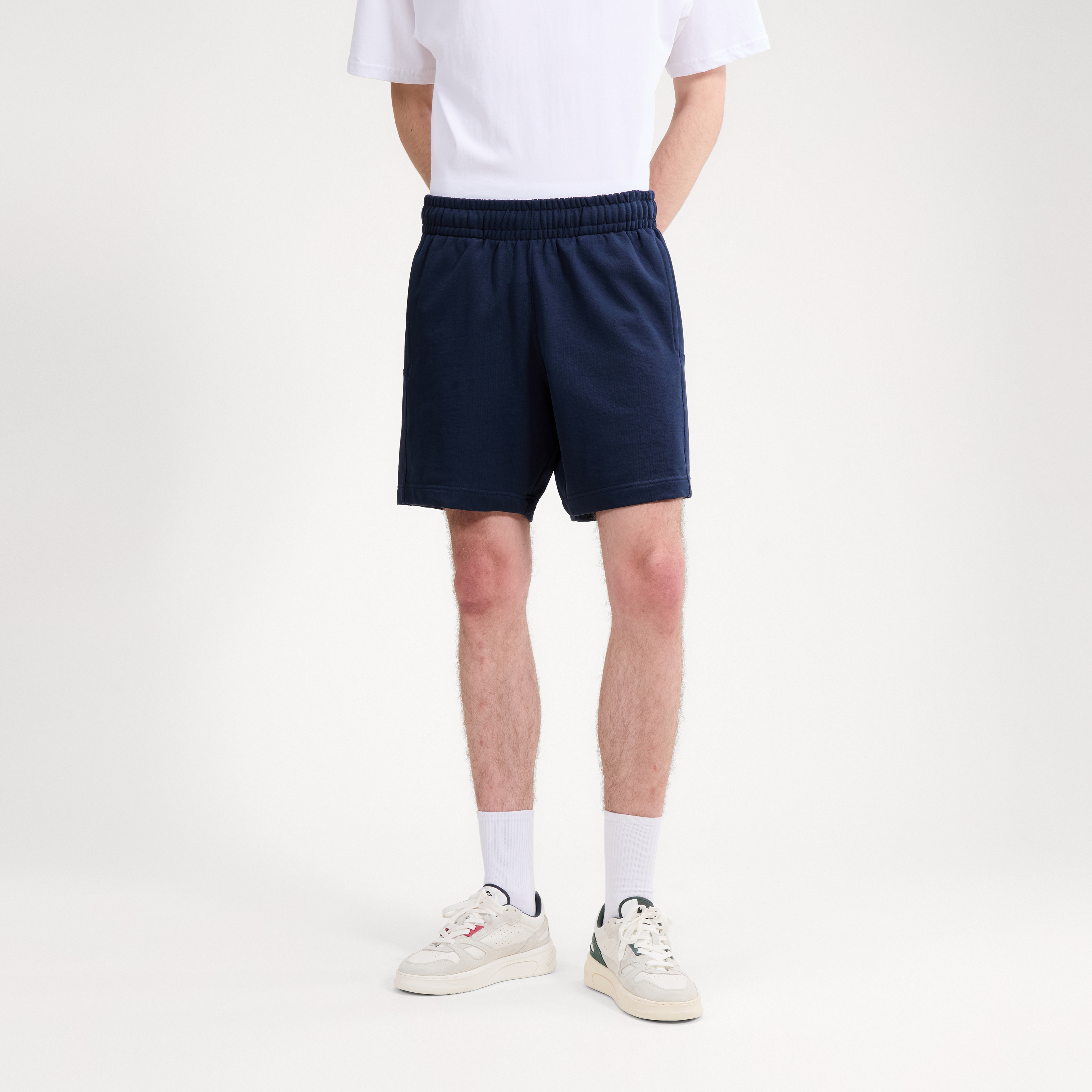 Ellesse Sweatshorts "CLUB DI CORSA SHORT" aus Baumwolle und Polyester, mit Gummizug