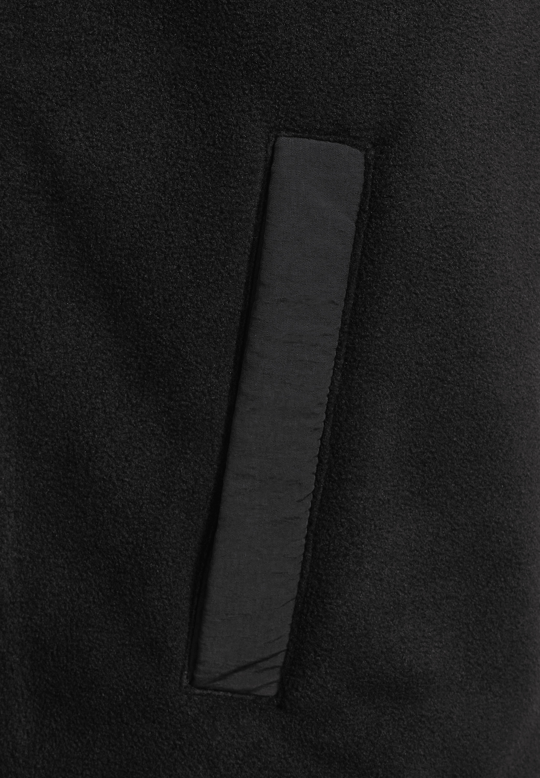 STREET ONE MEN Kurzweste, aus softem Materialmix