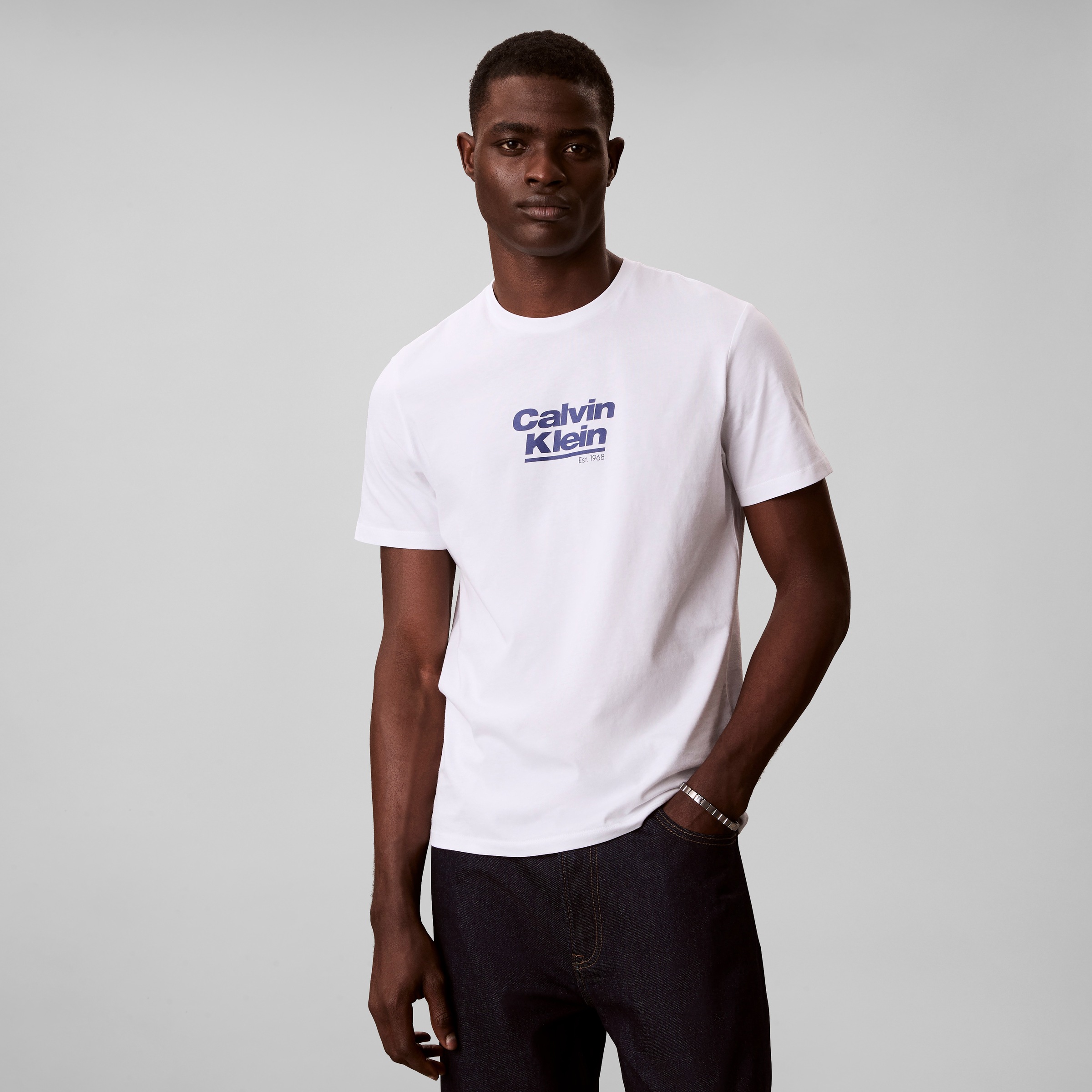 Calvin Klein Jeans T-Shirt Rundhalsausschnitt, Regular Fit, Logoschriftzug günstig online kaufen