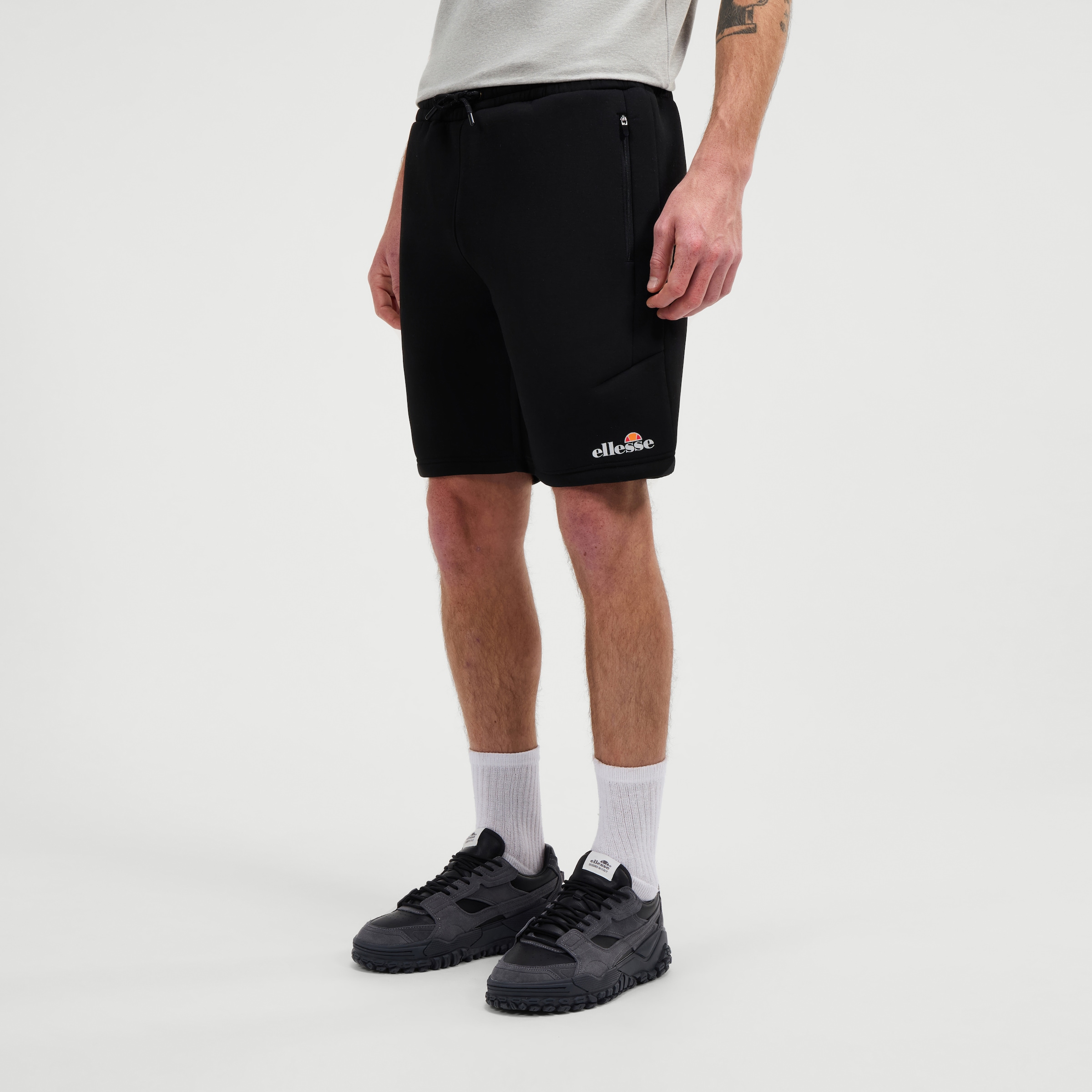 Ellesse Sweatshorts »GIALARNO SHORT«, (1 tlg.)