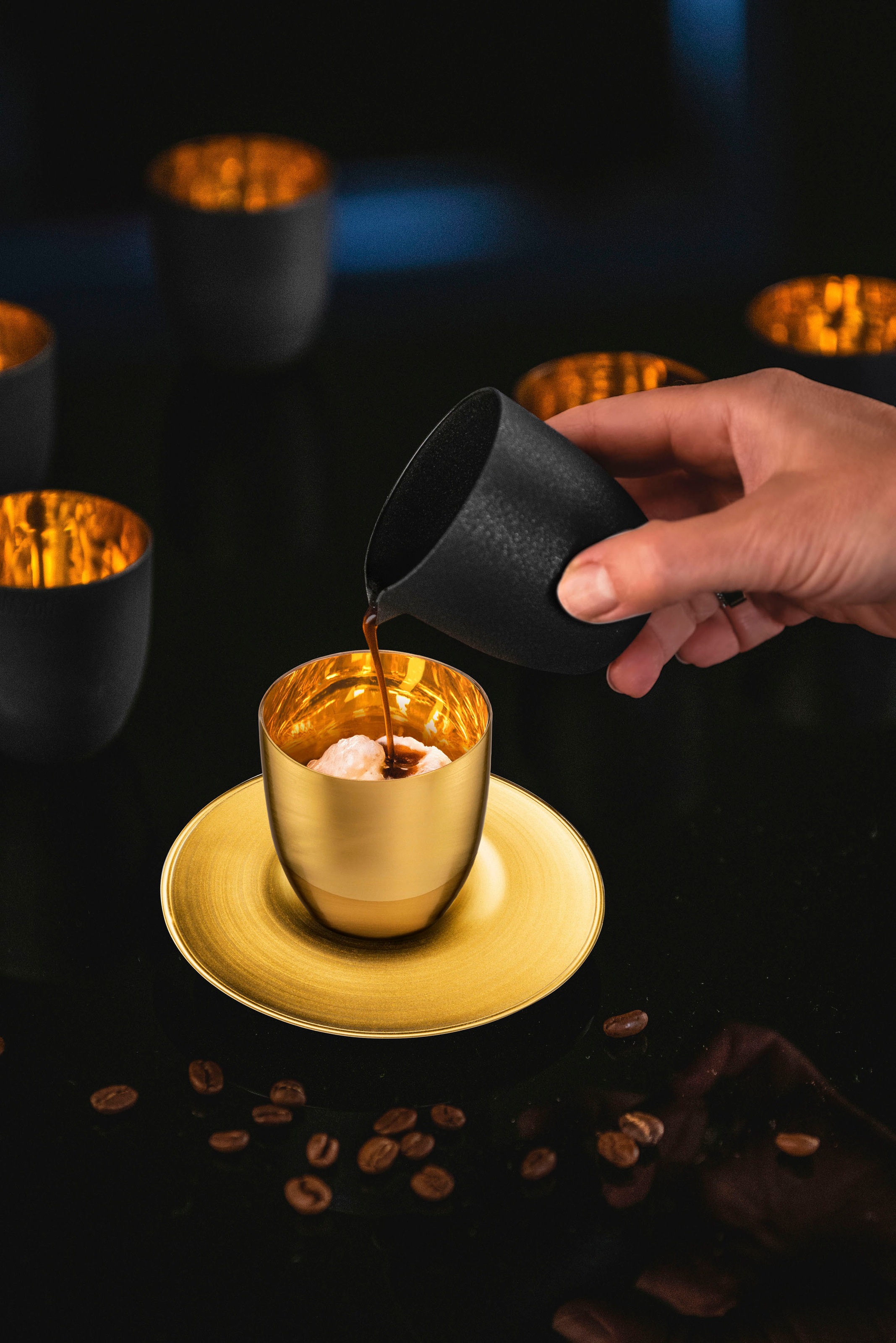 Eisch Germany Espressoglas »COSMO COLLECT Affogato-Set, Made in Germany«, (Set, 3 tlg., Espressoglas, Untertasse und Kännchen im Geschenkkarton), mit Untertasse und Kännchen, Handarbeit mit 24karätigem Gold veredelt