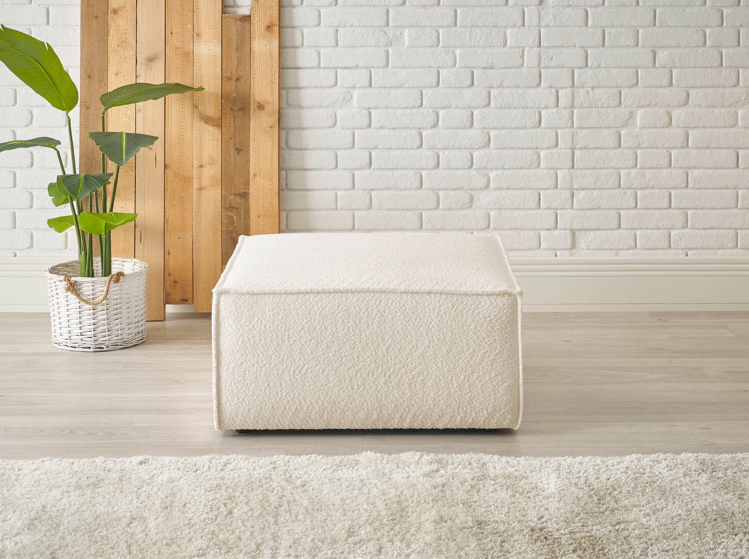 andas Hocker "FINNLEY, Polsterhocker in Bouclé, Struktur fein u. Mega Cord günstig online kaufen