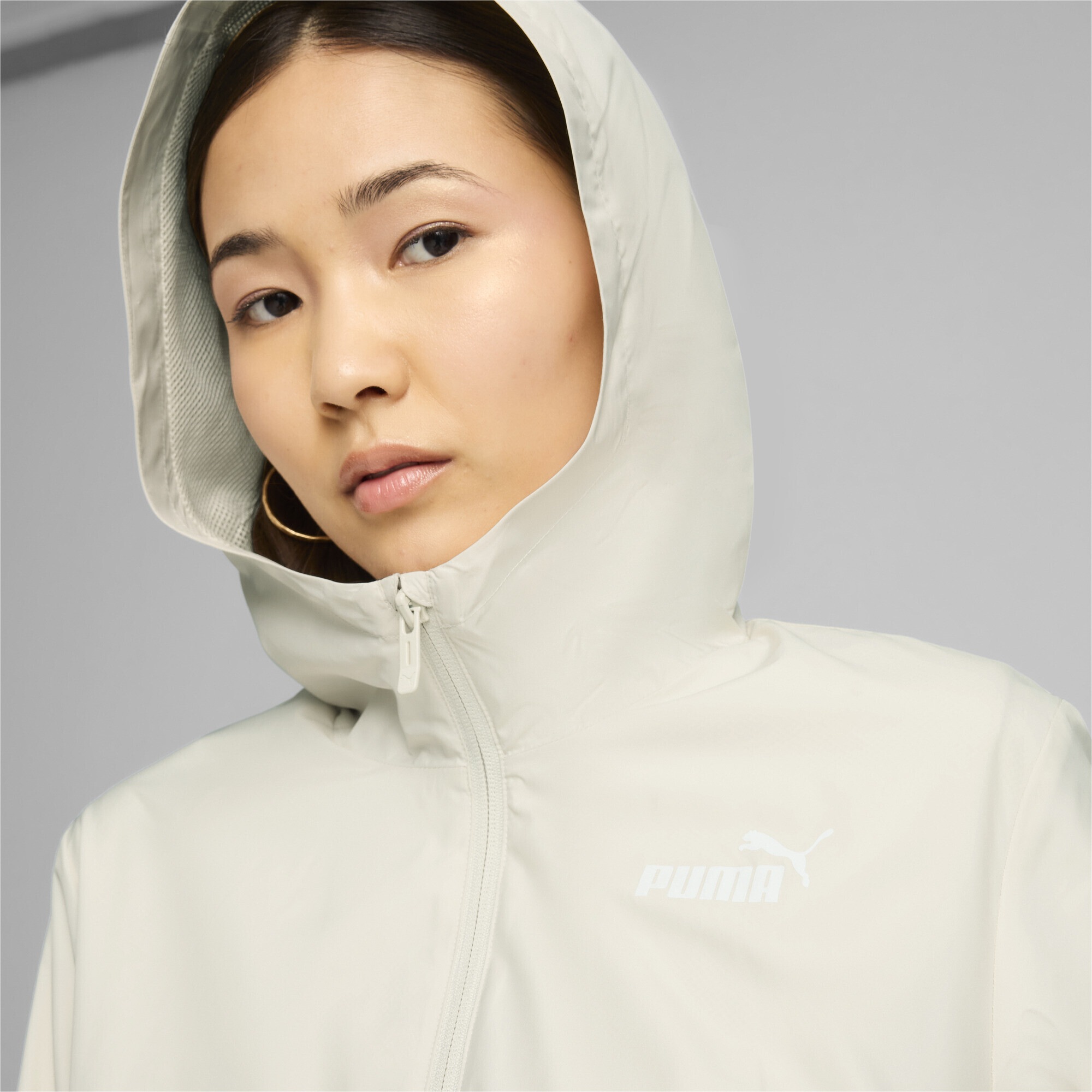 PUMA Windbreaker »Essentials Solid Windjacke Damen«