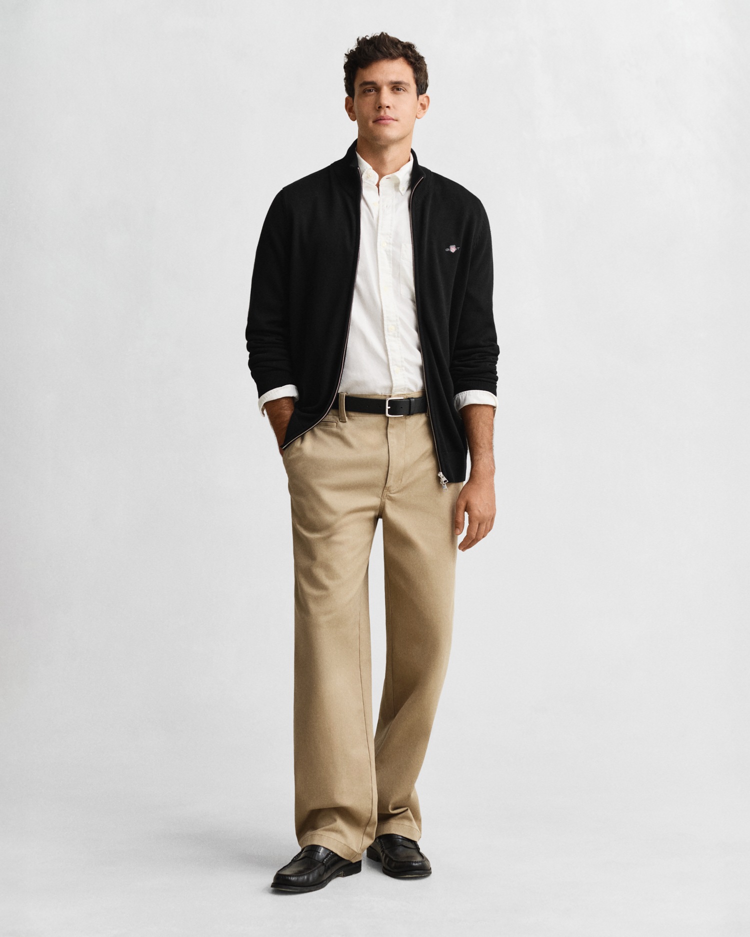 Gant Cardigan »CASUAL COTTON ZIP CARDIGAN« Mit Rippbündchen an Stehkragen, Ärmeln und Saum