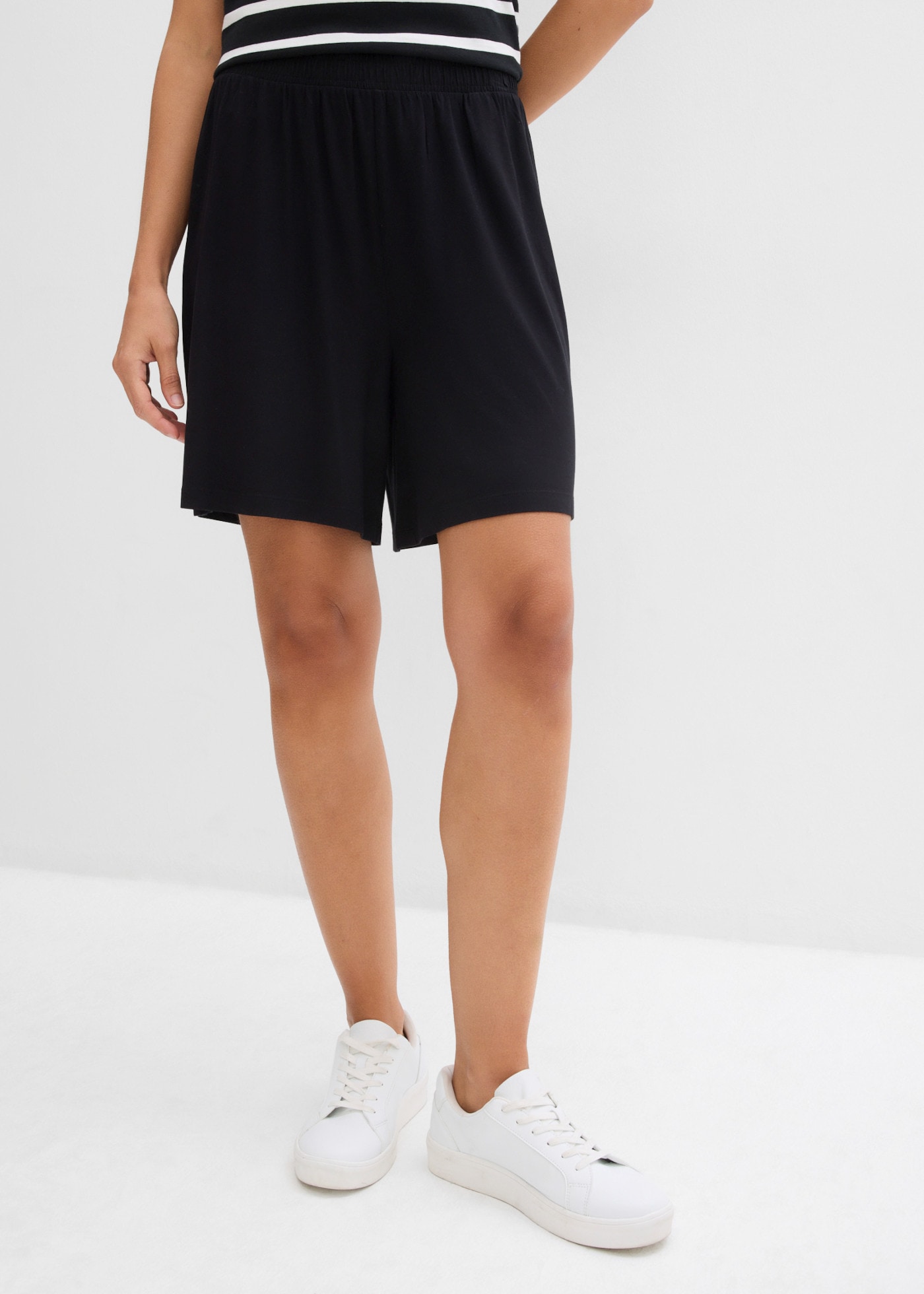 bonprix Shorts mit Schlupfbund, aus Viskose, Loose Fit, in verschiedenen Größen