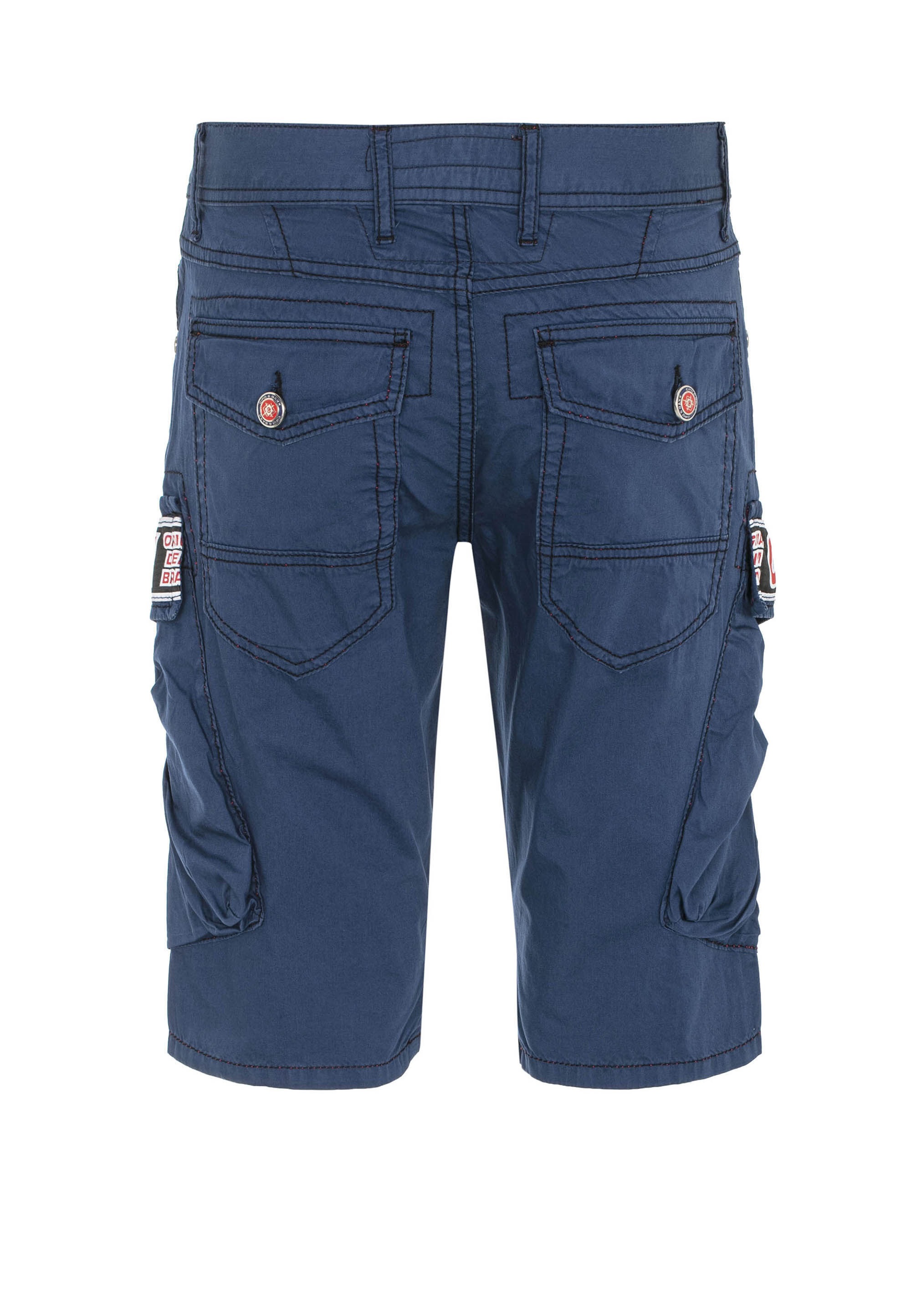 Cipo & Baxx Jeansbermudas »Capri-Shorts«, mit angesagtem Label-Patch auf den Cargotaschen